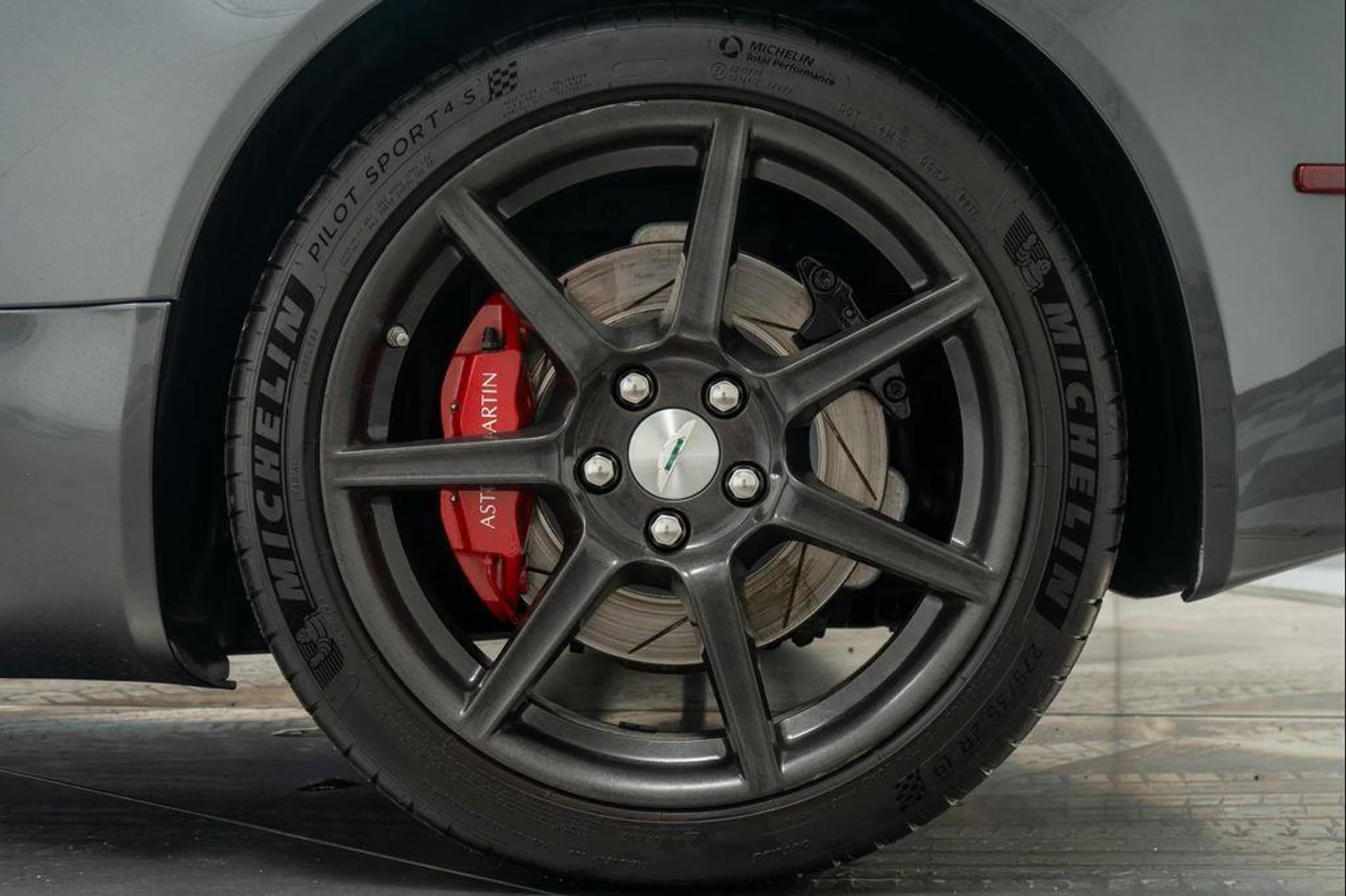 mph010_2935199804_Sj_N94_EBJ_Vl_I1fn_NU_BIDW_Nh2dg_A_becc5da401