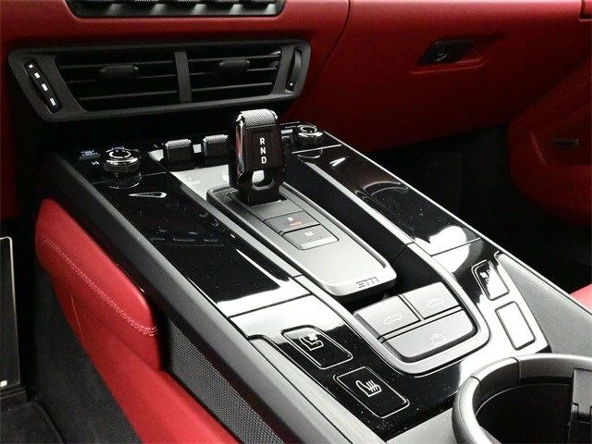 mph010_294205518_84b586904fcc64012957120627d734ccx_aa57699346