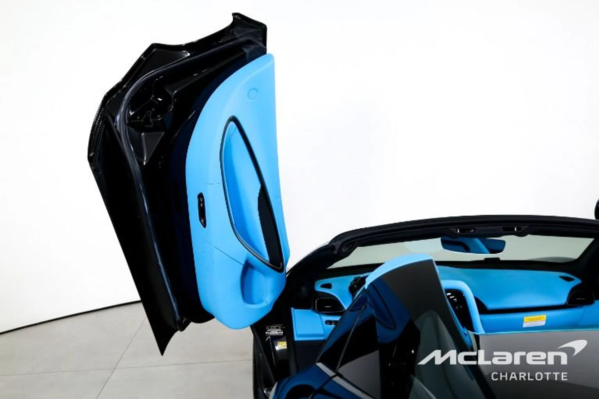 mph010_2948260440_New_2026_Mc_Laren_Artura_Spider_dc2d692a98