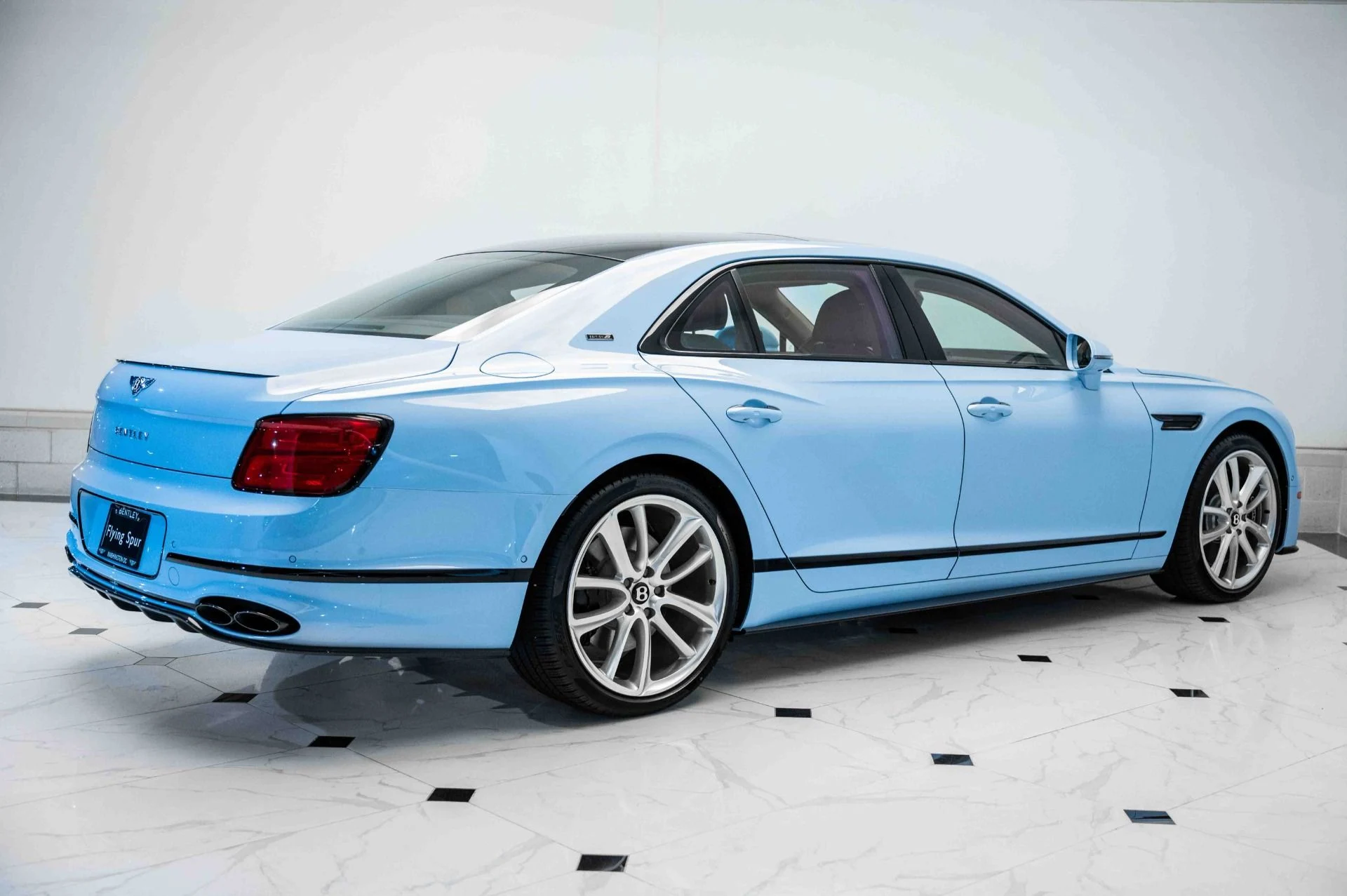 mph010_2951595815_Used_2024_Bentley_Flying_Spur_Edition_8_1717257938_869d6922cd