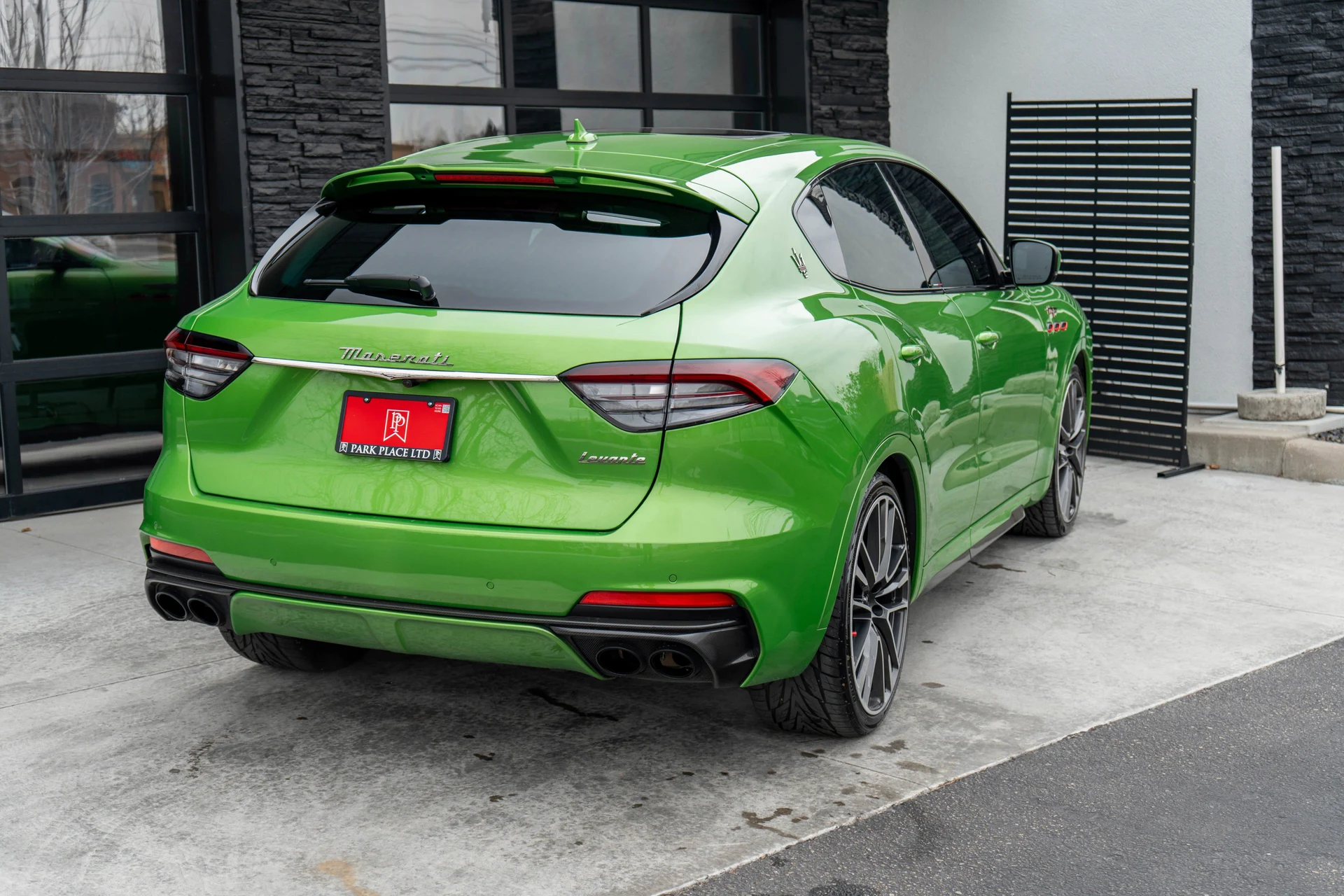 mph010_295339302_11_3d531ec2b7