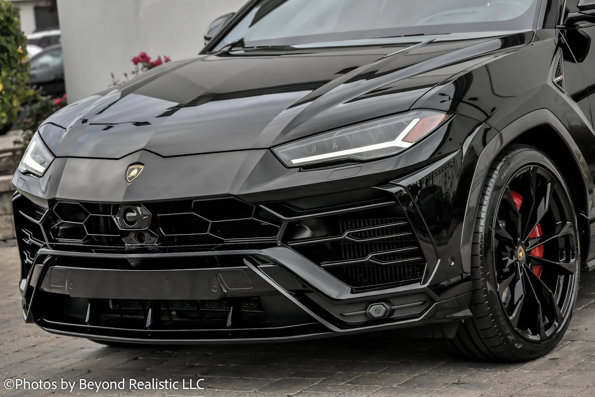 mph010_2956209704_Used_2022_Lamborghini_Urus_1760342214_0cc05c523d