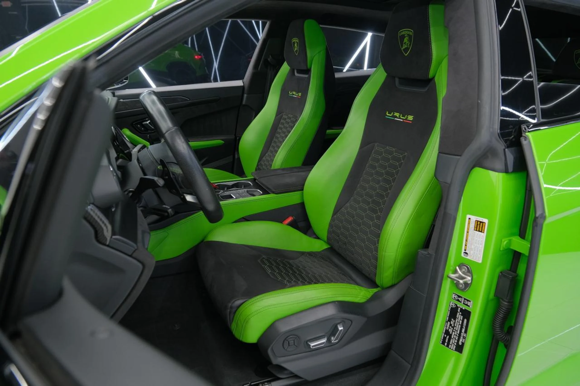 mph010_295840734_aa24b01477c64caaba7993a9abe5dceb_ae22199dbb