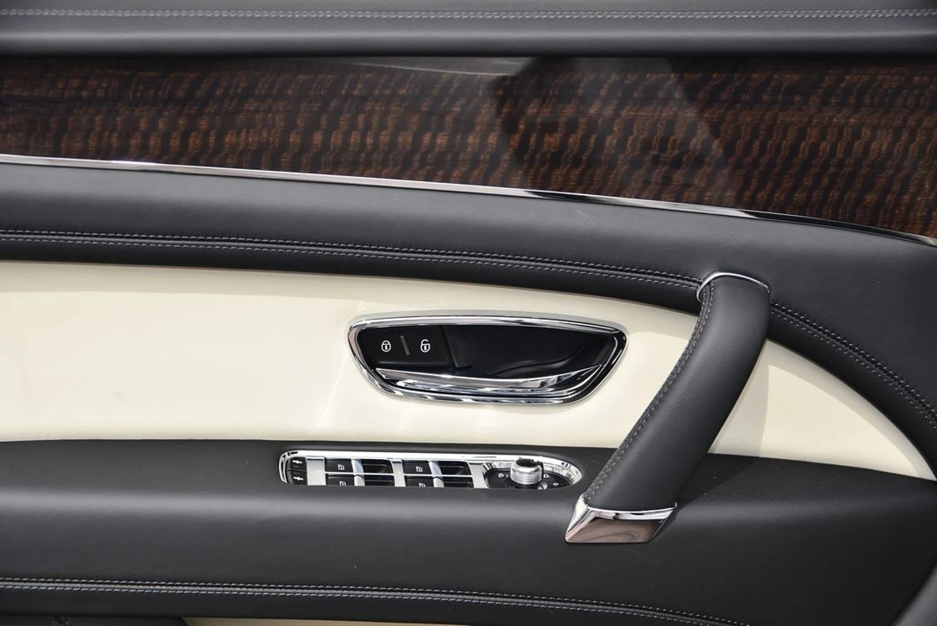 mph010_2964257452_078b60c21e50be4364baef880fa0fba4x_11ecc02bb2