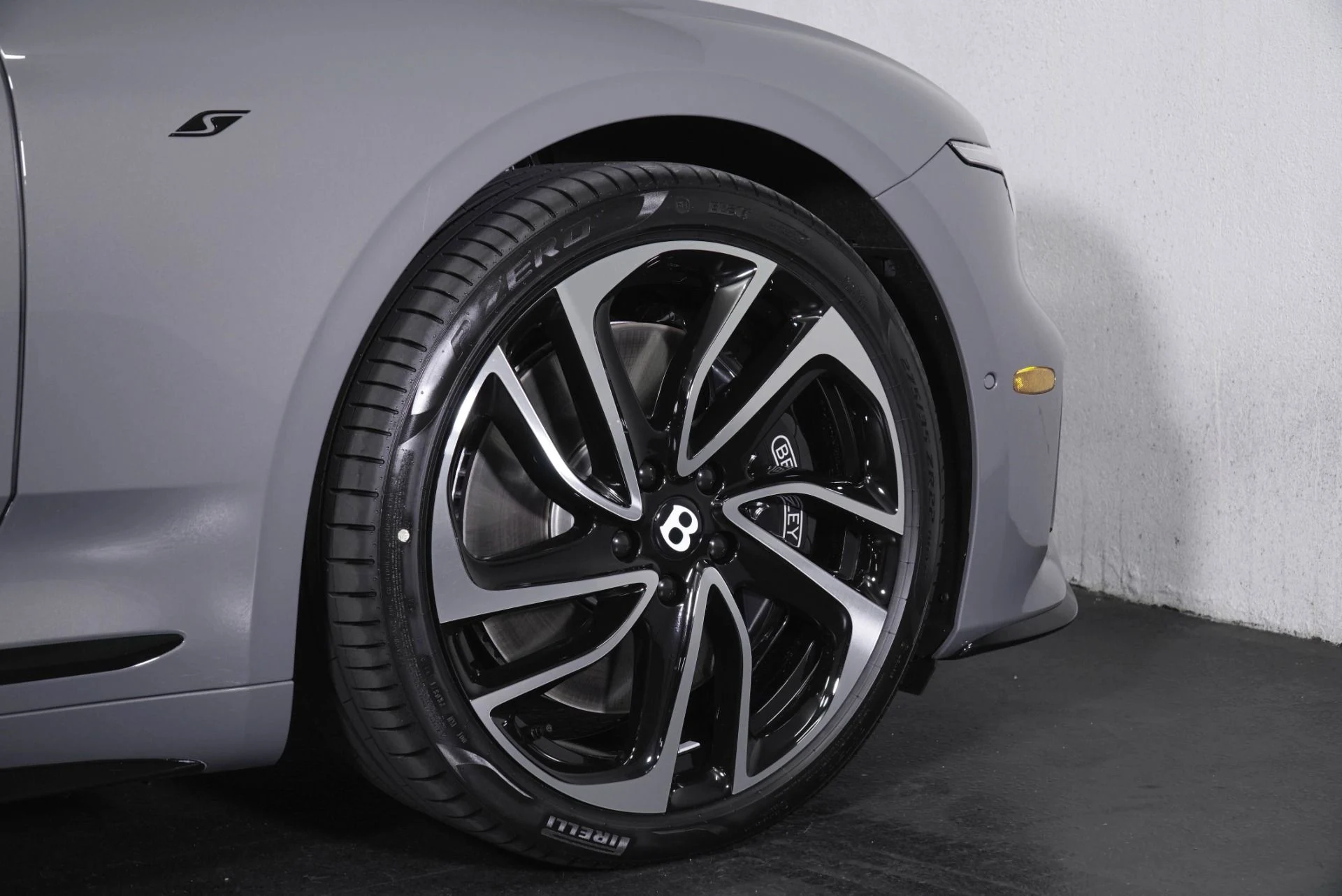 mph010_2982151851_New_2026_Bentley_Continental_GTC_S_1779813557_d6f80975b3