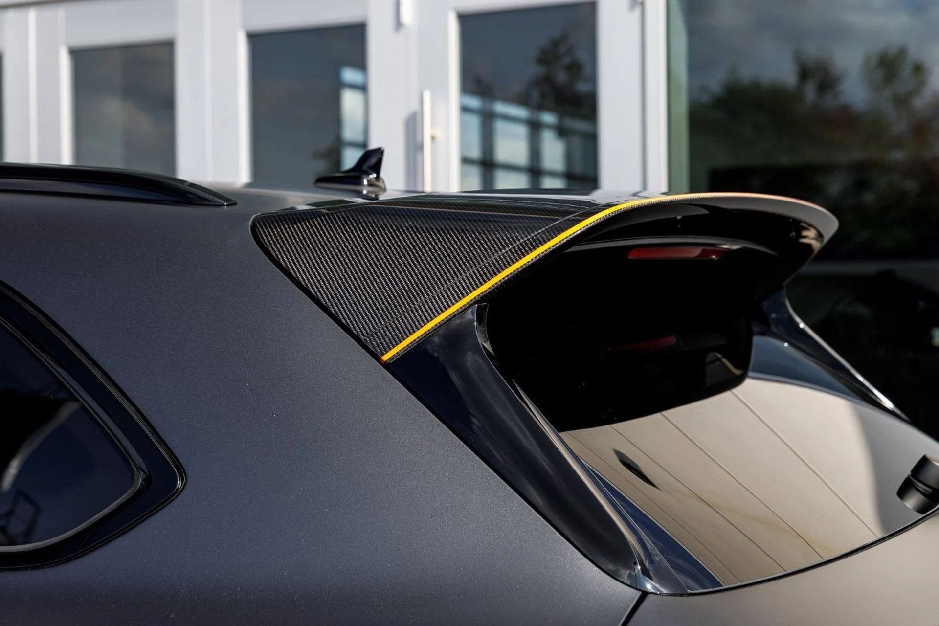 mph010_2993109340_c3ff946f2483457b70e96ac8df961d9fx_7e84d49ed1