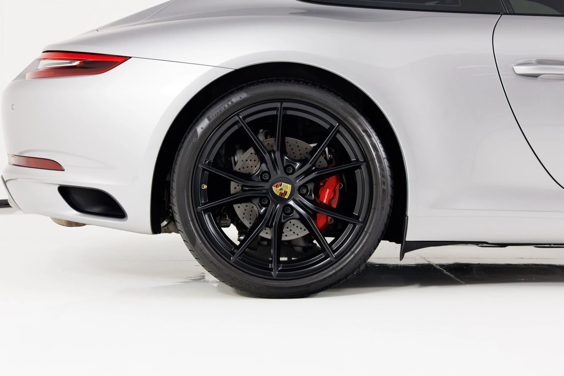 mph010_2996477192_Used_2017_Porsche_911_Carrera_S_1769117477_e83033d1e4