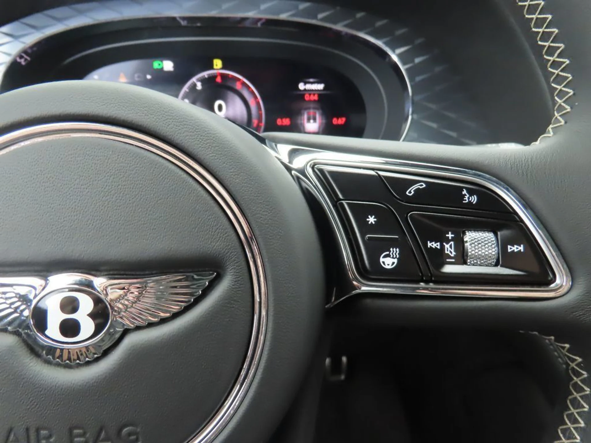 mph010_300239067_used_2025_bentley_bentayga_v8awd_8119_22891854_12_1024_65cb9e91bd