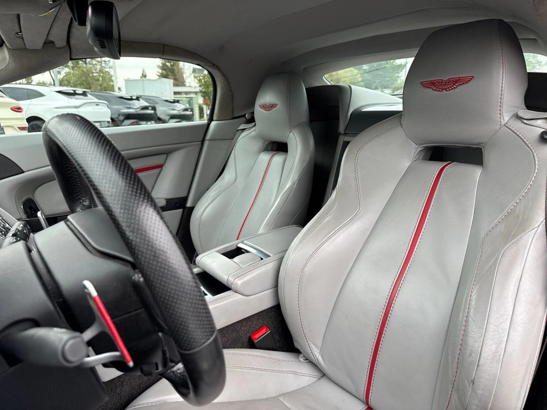 mph010_3004246084_Used_2015_Aston_Martin_V12_Vantage_S_1769008609_2e366dcc0d