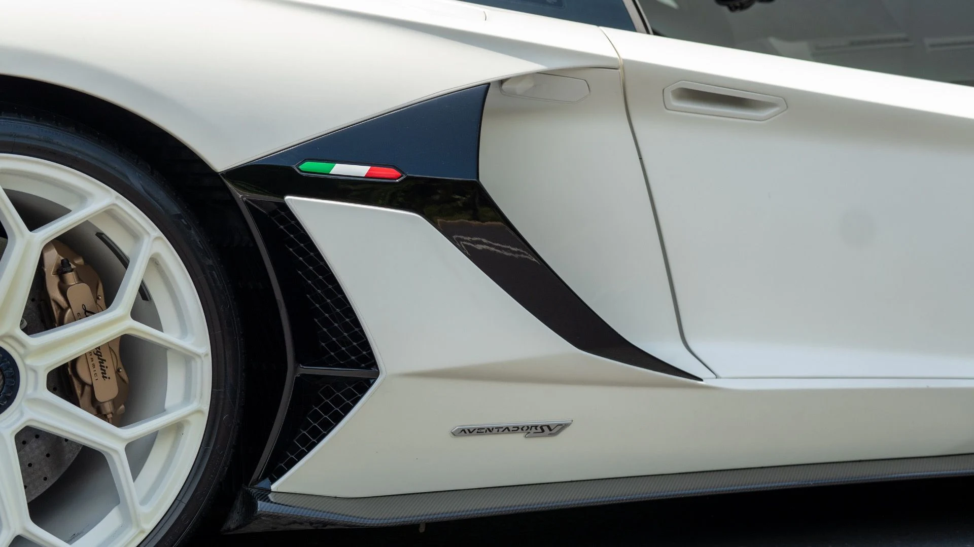 mph010_3005123545_Used_2019_Lamborghini_Aventador_LP_770_4_SVJ_1754340799_e234f784a0