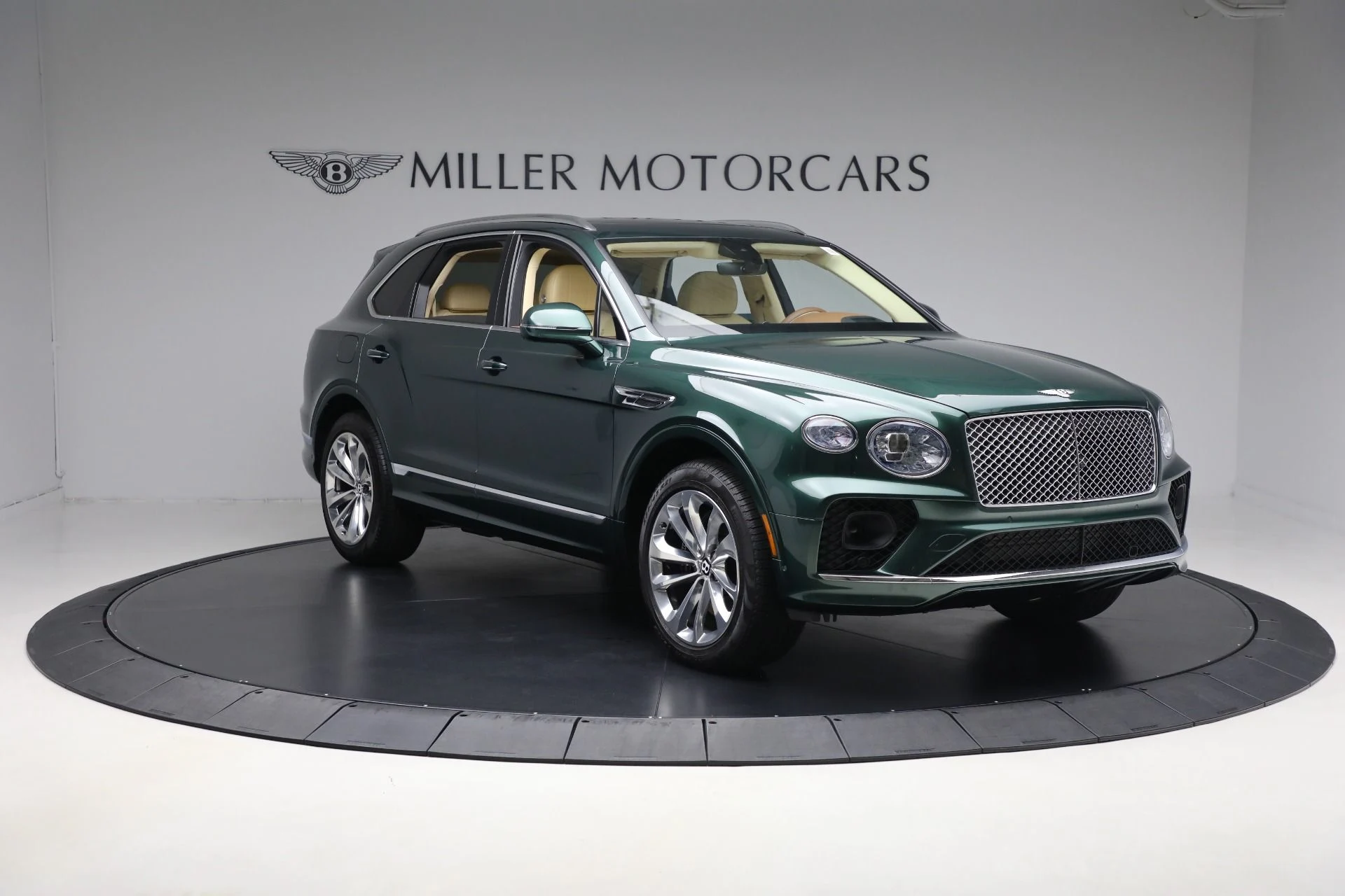 mph010_300610958_Used_2023_Bentley_Bentayga_V8_941dec1811