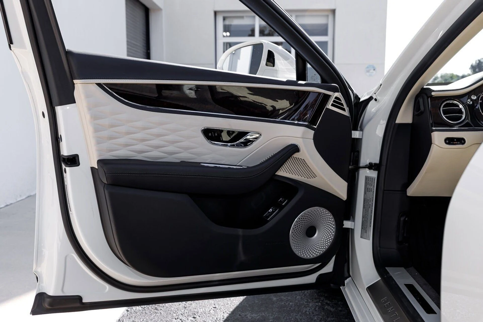 mph010_3009667114_13c18a0dace4d65e3027c7e046b1806fx_df046ce659