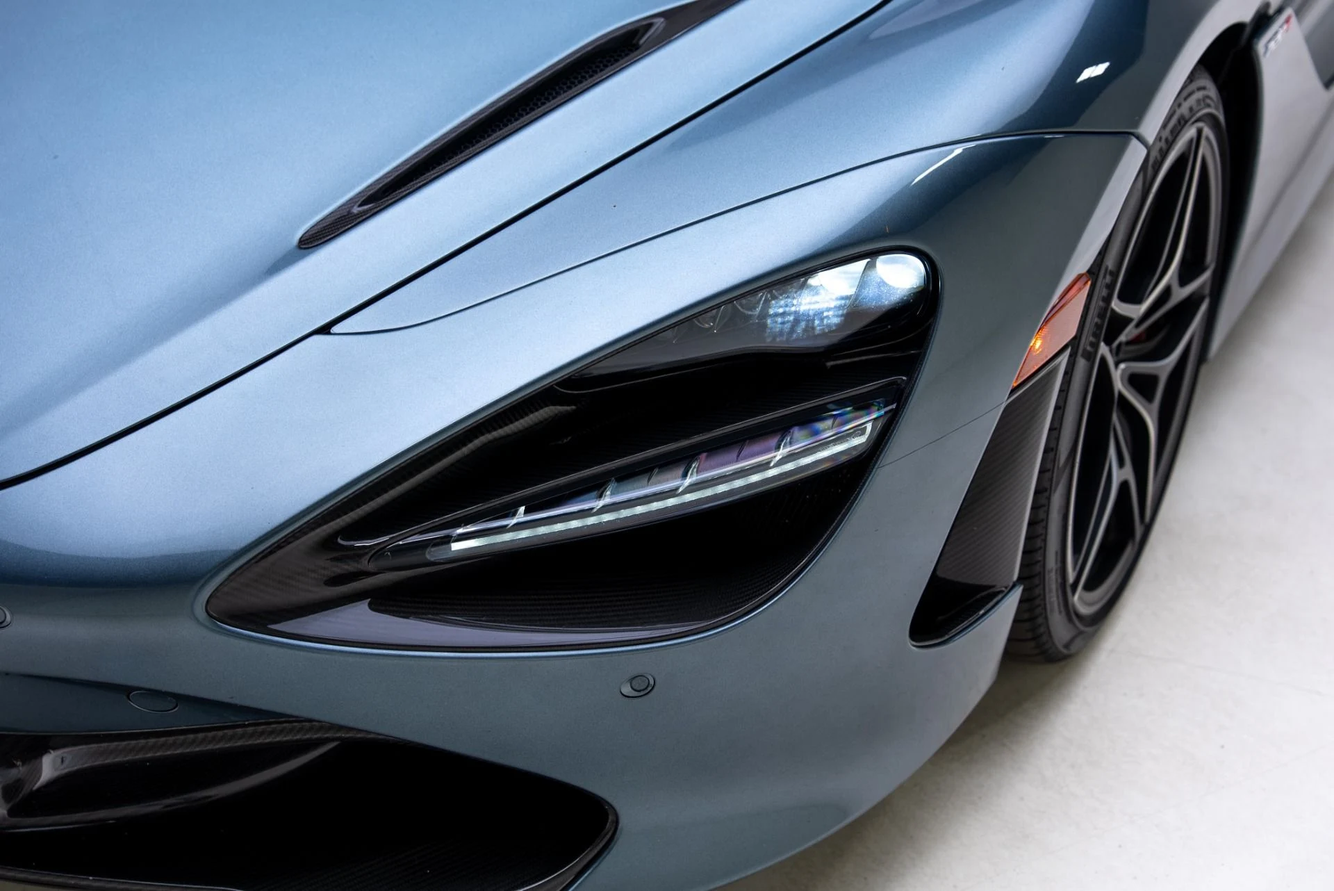 mph010_3009736136_Used_2018_Mc_Laren_720_S_1769819546_8622633547