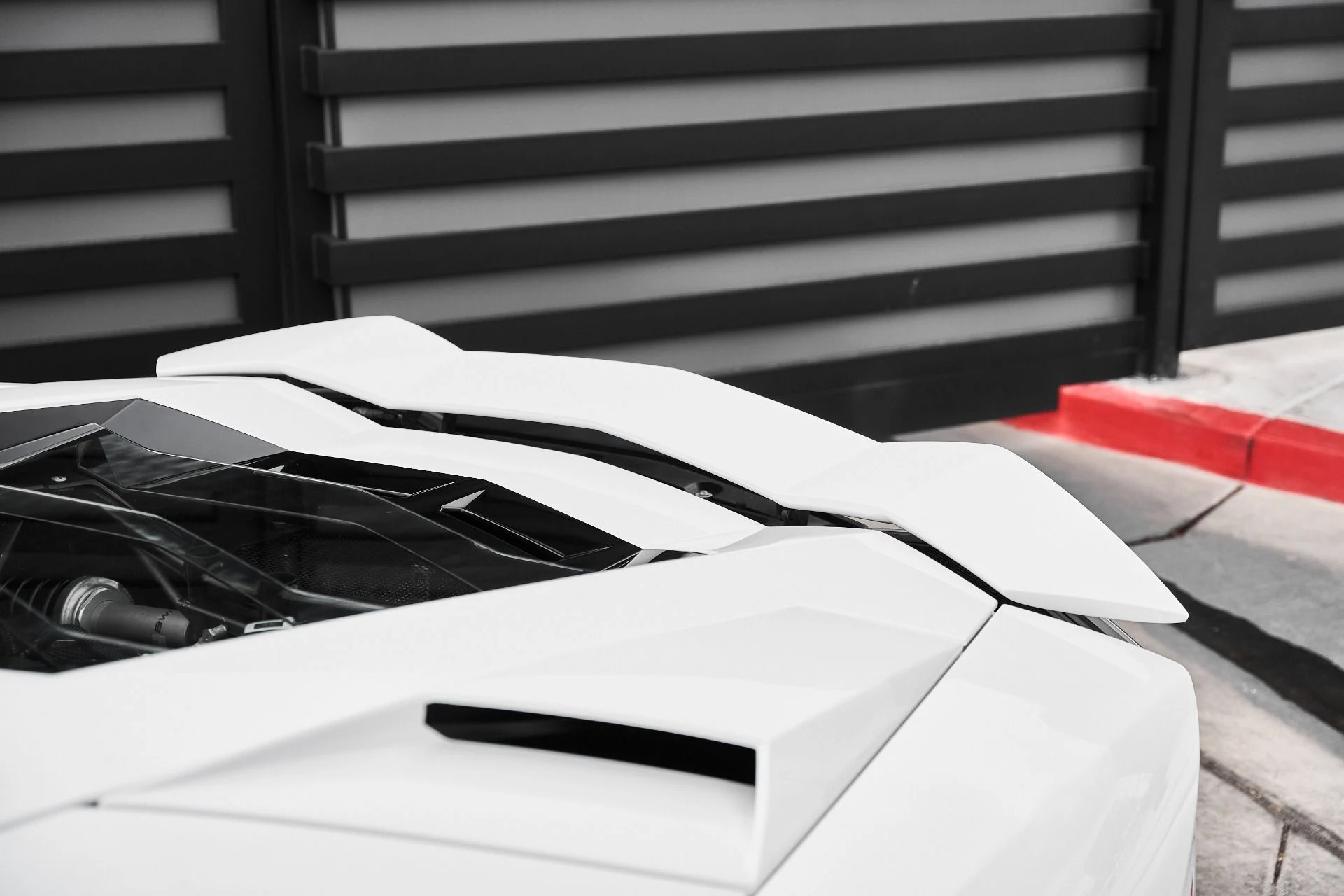 mph010_3016138890_Used_2018_Lamborghini_Aventador_S_Base_1775006803_4d24bd8914