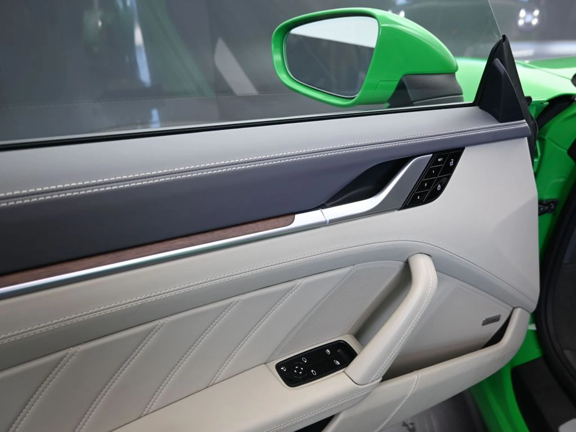 mph010_3020851519_4b6238653f758f8435b0dddc161c4ed8x_62864b1d80