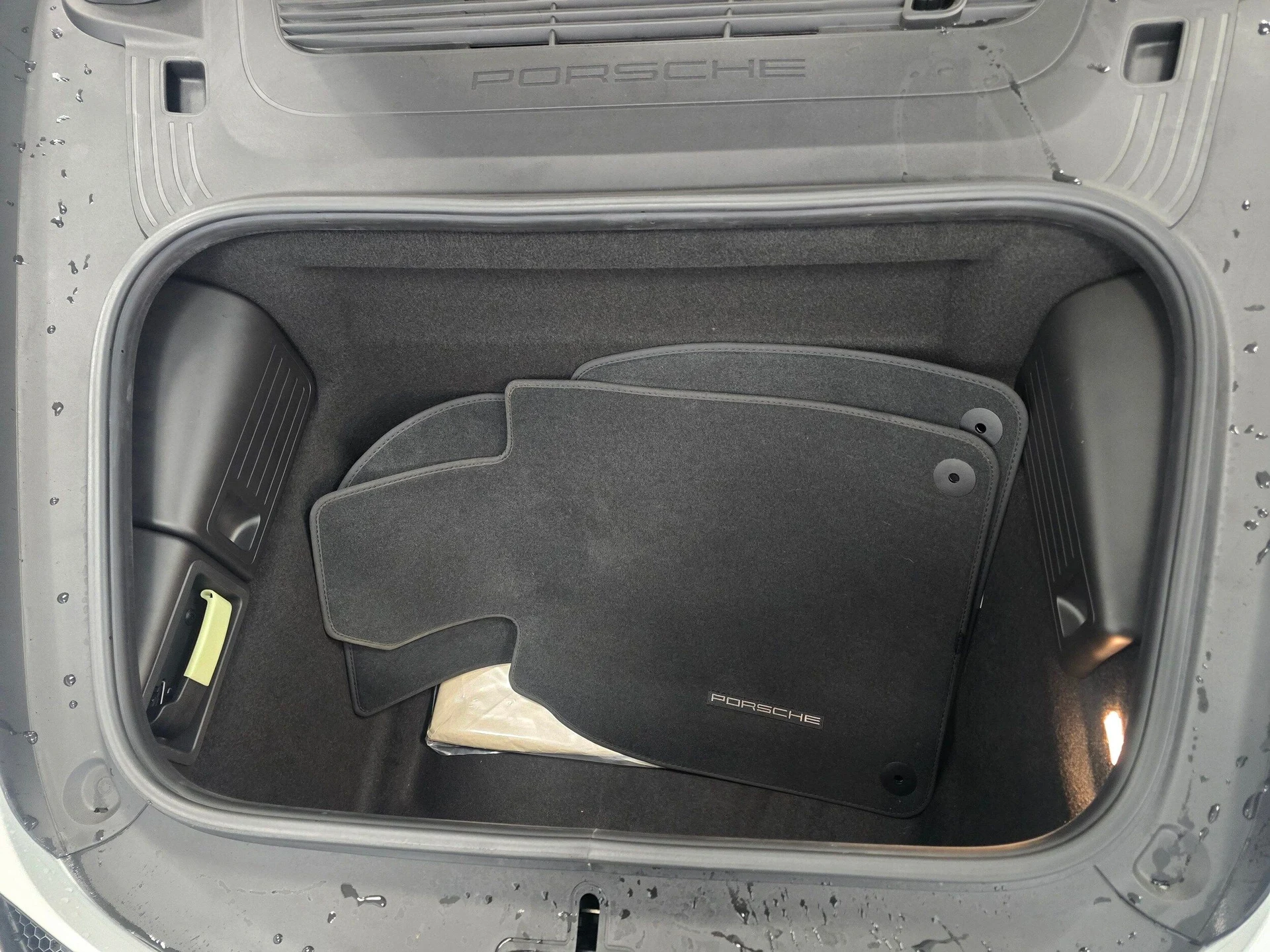 mph010_3023082105_69766d17e8b1b02fa2befd142bfed0b9x_cb27299217