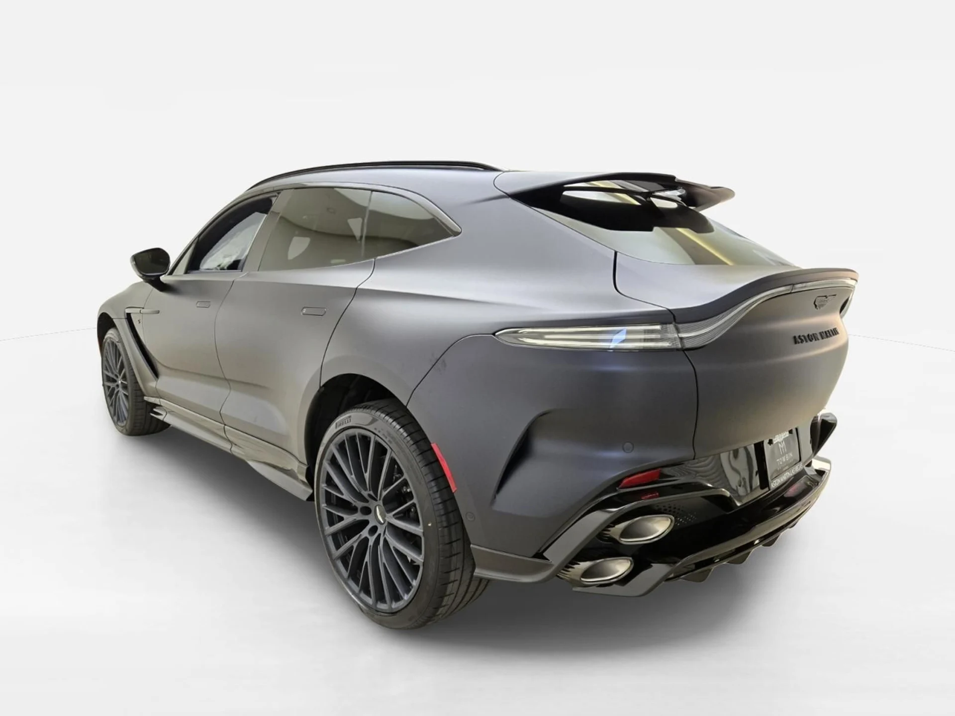 mph010_3024517961_New_2026_Aston_Martin_DBX_S_1780118644_93ad5611d3