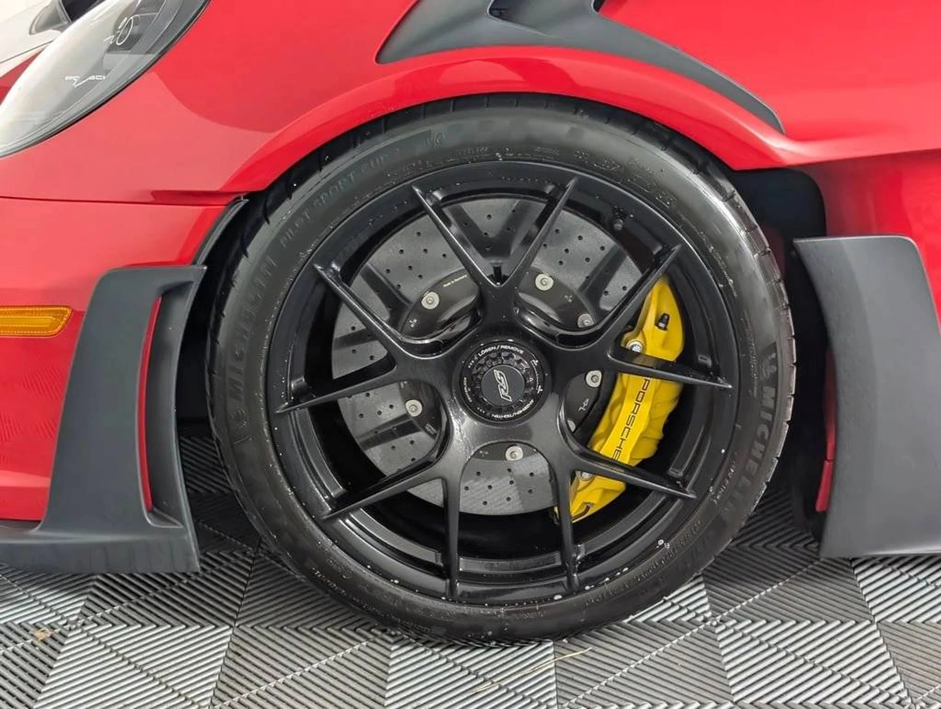 mph010_302473631_1280_68370e57b0