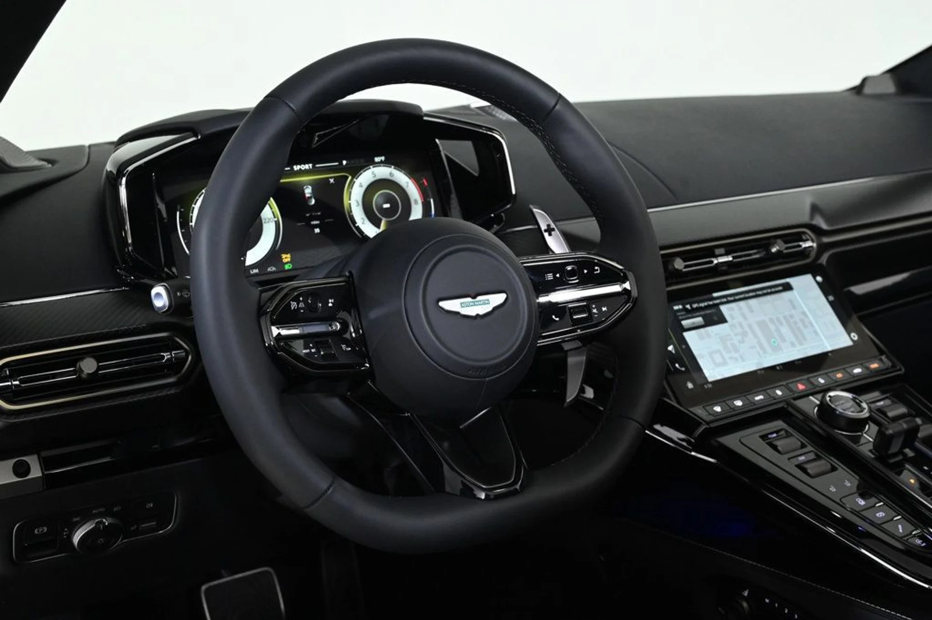 mph010_3027982839_new_2026_aston_martin_vantage_sroadster_11350_22964213_10_1024_4fdc72cdcc