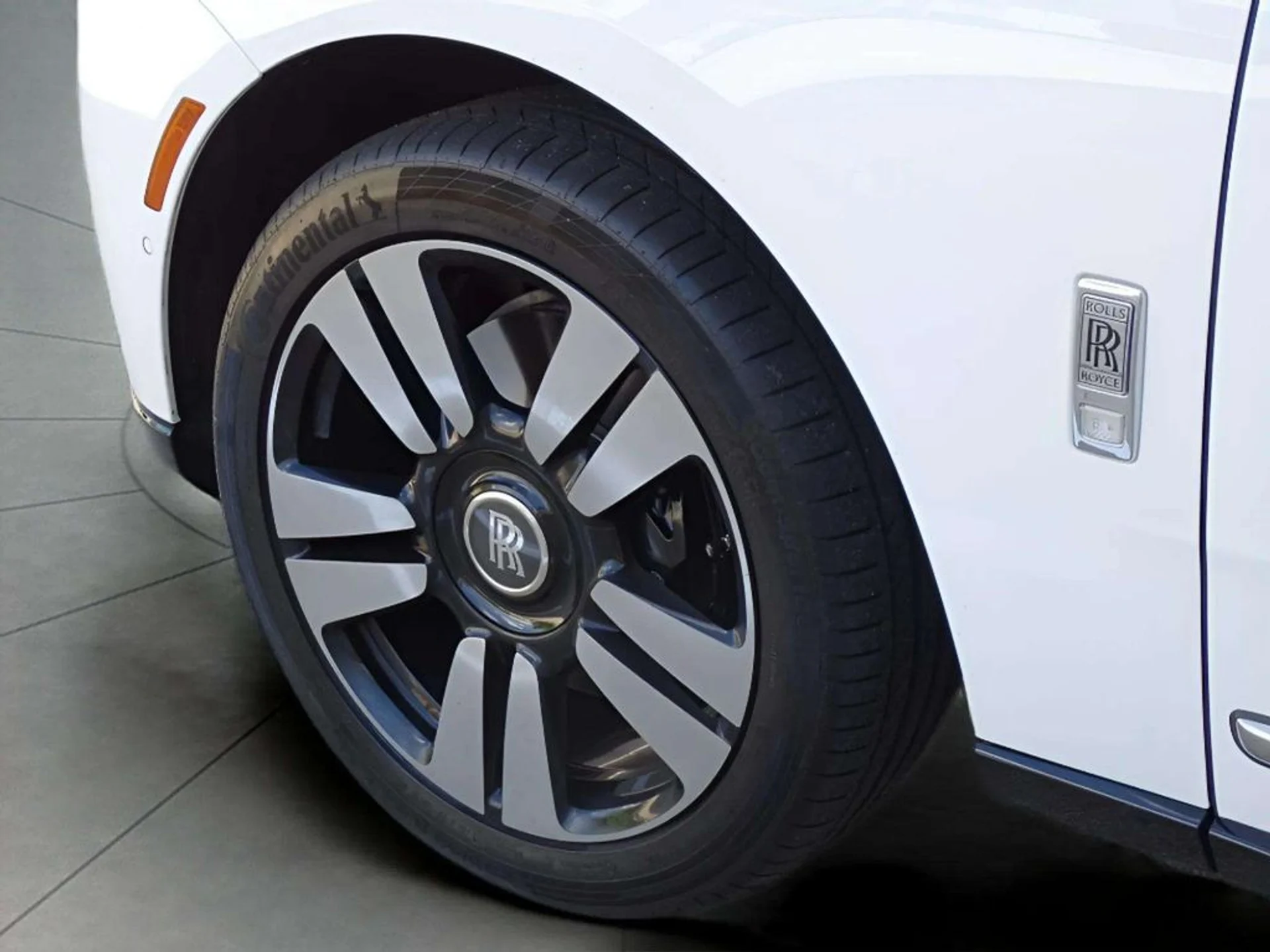 mph010_3028341197_8d358f488d5e8656dc92b5c51ef92e6fx_eba154d346