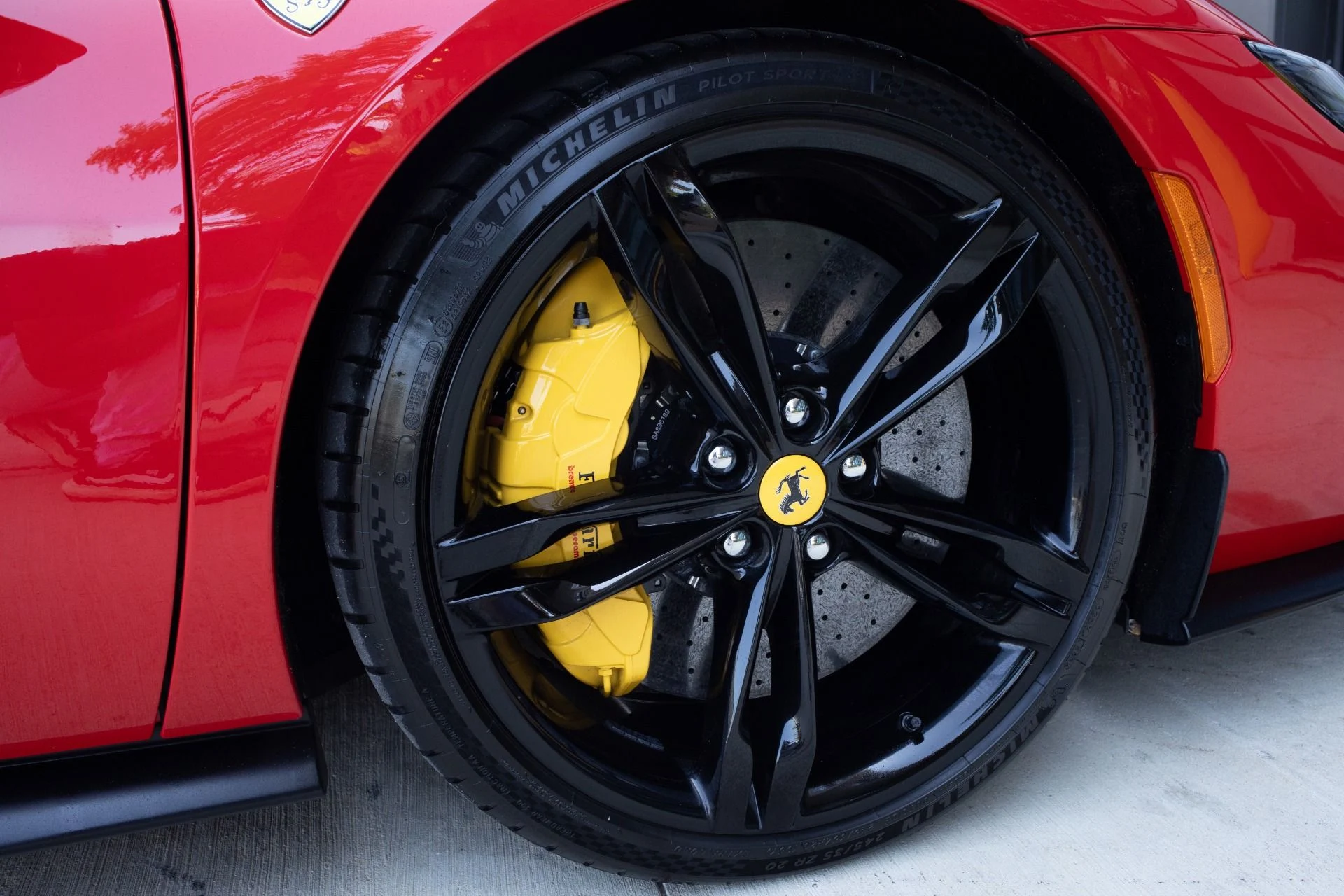mph010_3028991944_Used_2024_Ferrari_296_GTS_1787170257_51eb56c300