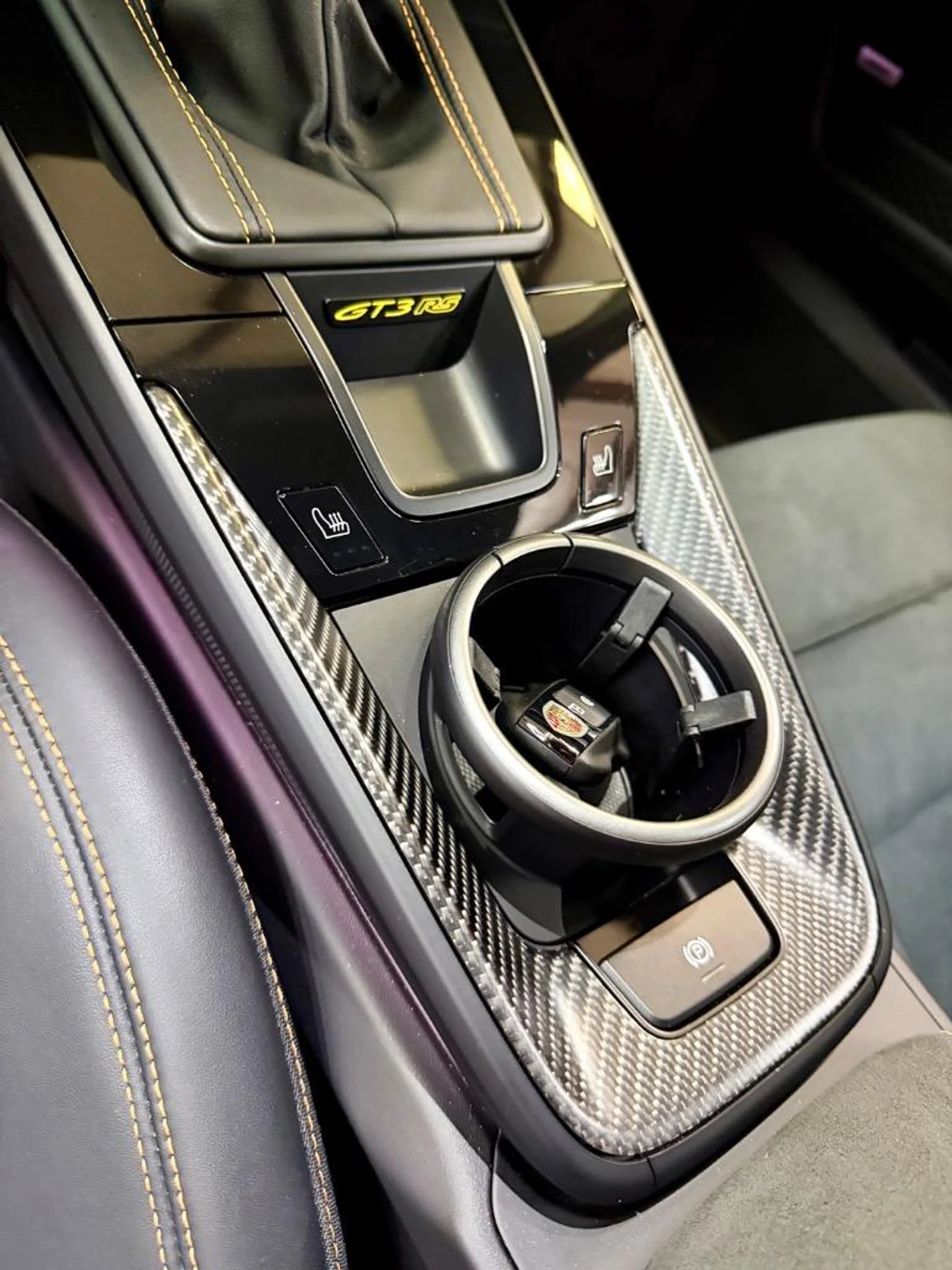 mph010_303094971_8f800cef4b310f6a4e05723ab4e7a9af025b9615_5c09425dd6