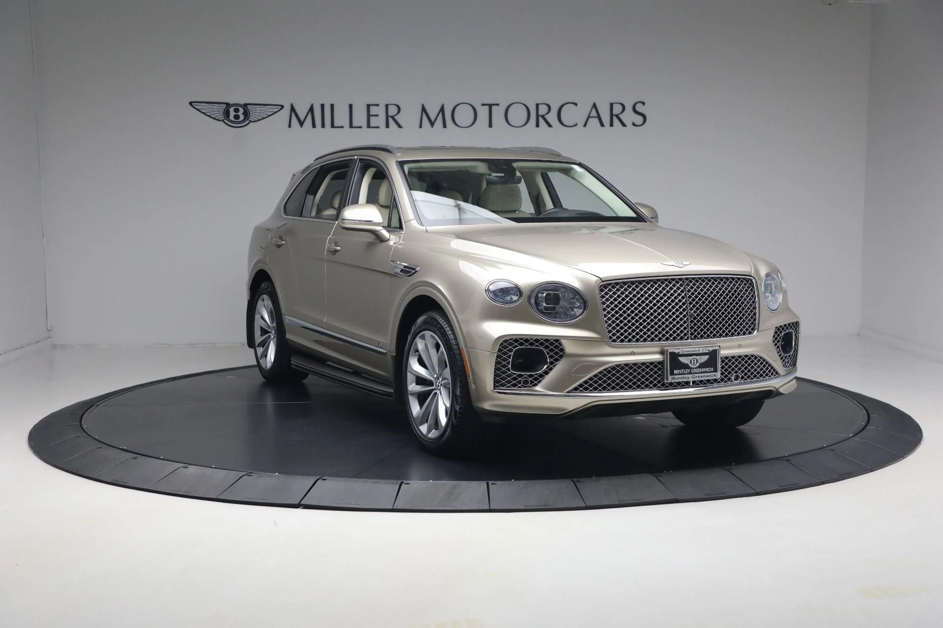 mph010_3033654014_Used_2021_Bentley_Bentayga_V8_1780783504_c37ab6e189