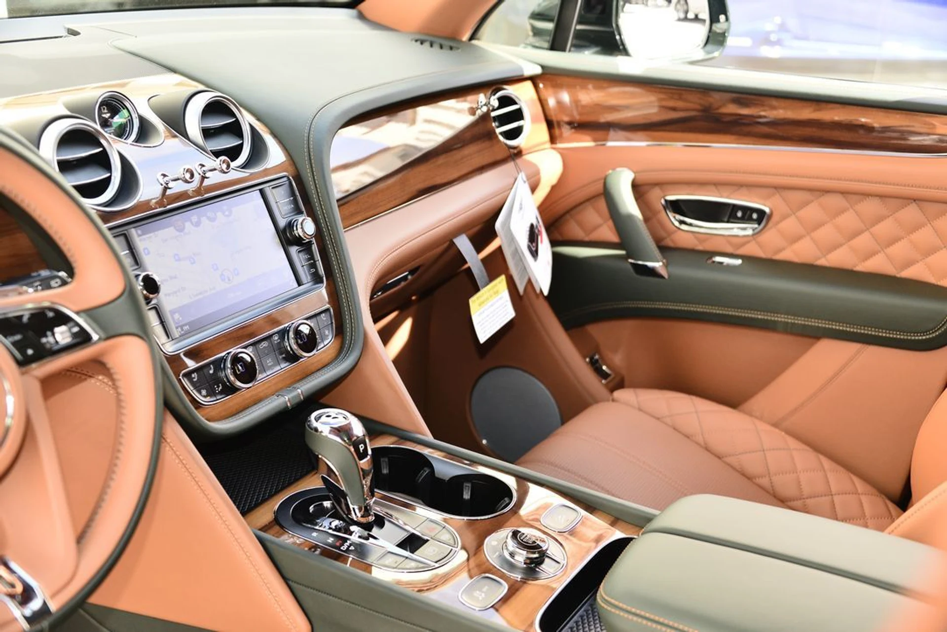 mph010_3037599405_38b9e7d015ef0cbd7bbf39fe02239421x_014f24c703