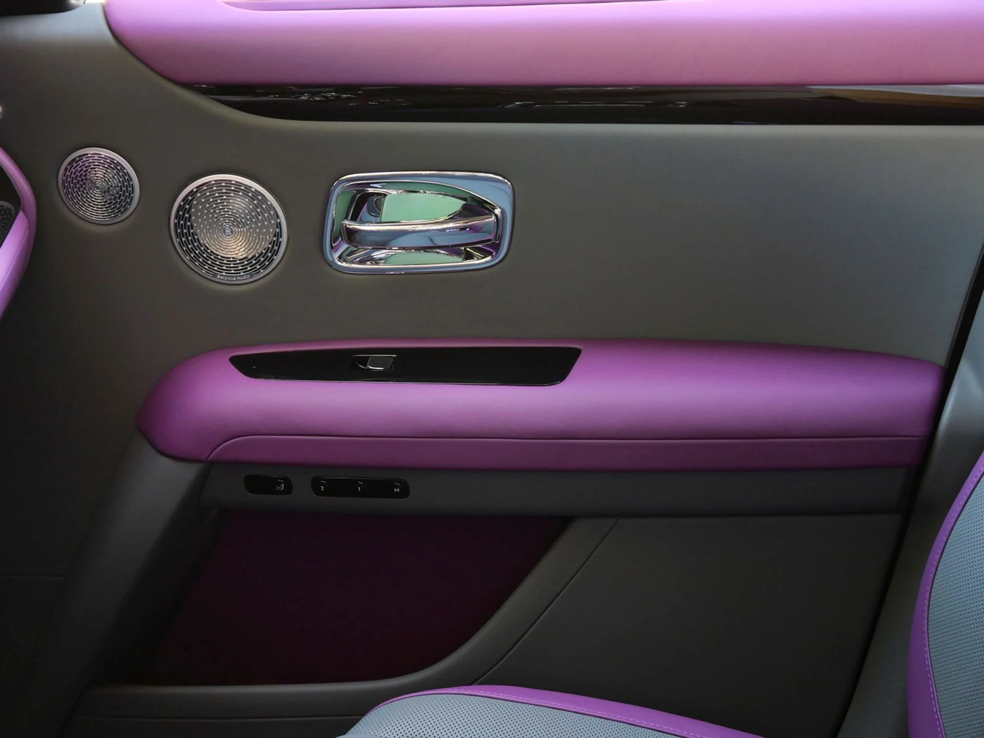 mph010_3041313252_f5a21c38aaee73a625052fbea4e774fbx_09df009a3d