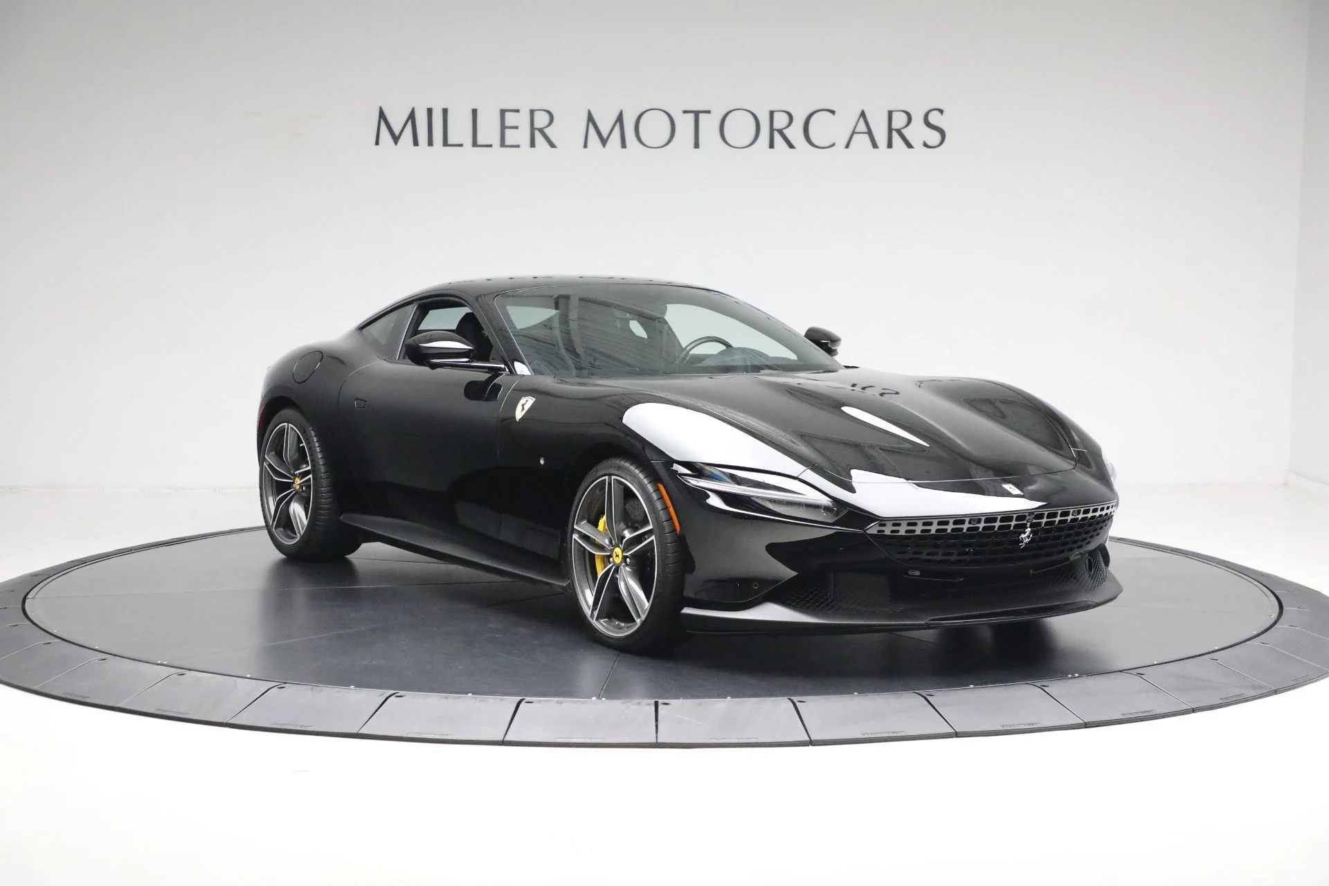 mph010_3041410384_Used_2021_Ferrari_Roma_1723555192_ebd05d181e
