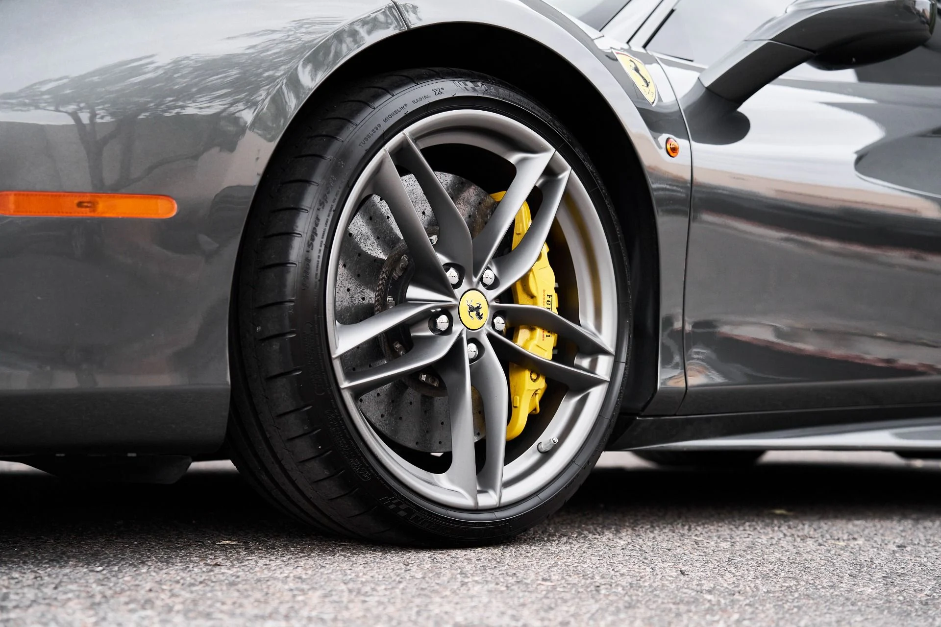 mph010_3053422249_Used_2016_Ferrari_488_GTB_Base_1755995706_2ec581a048