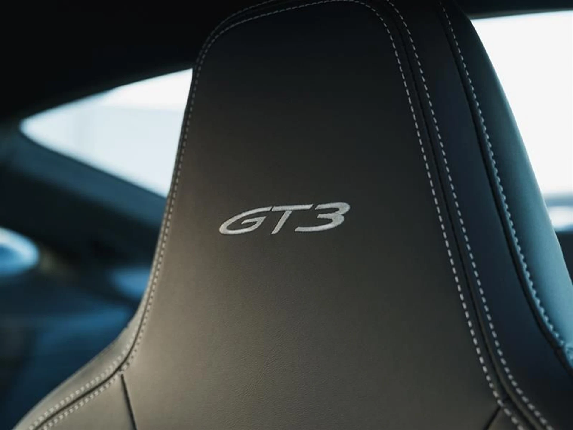 mph010_3056788413_lh0axg42_0a31906b2a