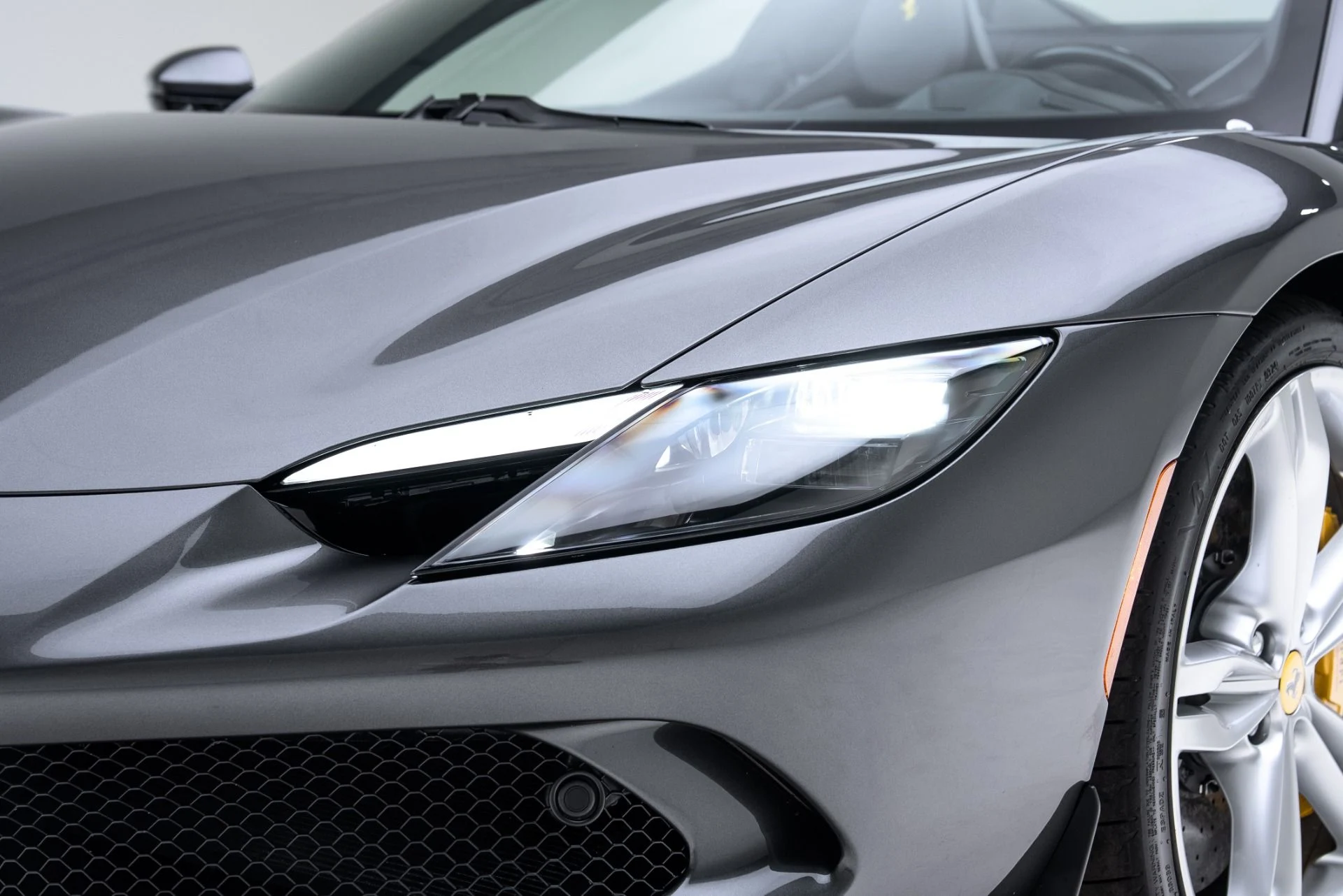 mph010_3058224405_Used_2025_Ferrari_296_GTS_1775518510_25b21a0b74