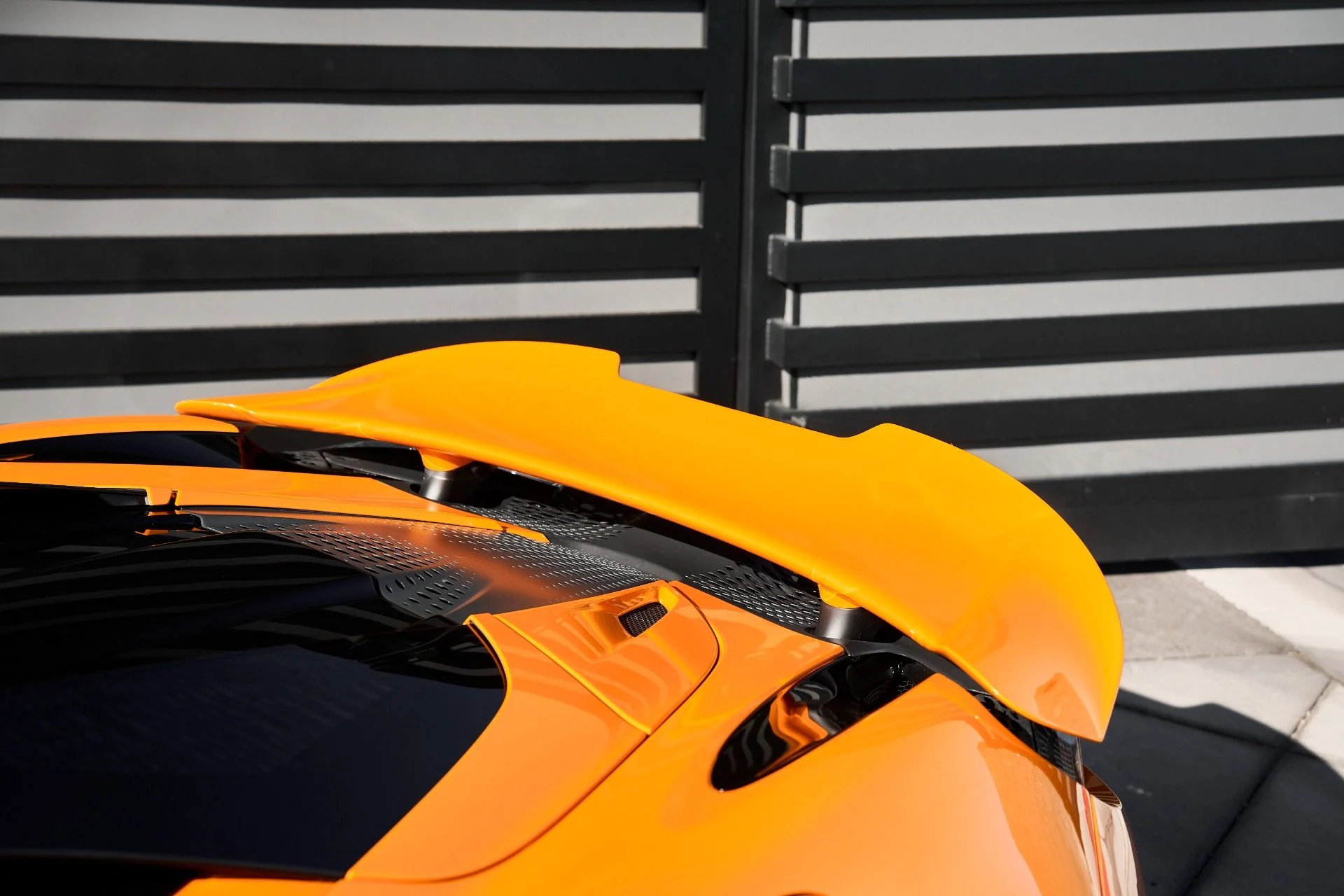 mph010_3065961661_Used_2024_Mc_Laren_750_S_Spider_1761608877_e3cf838c34