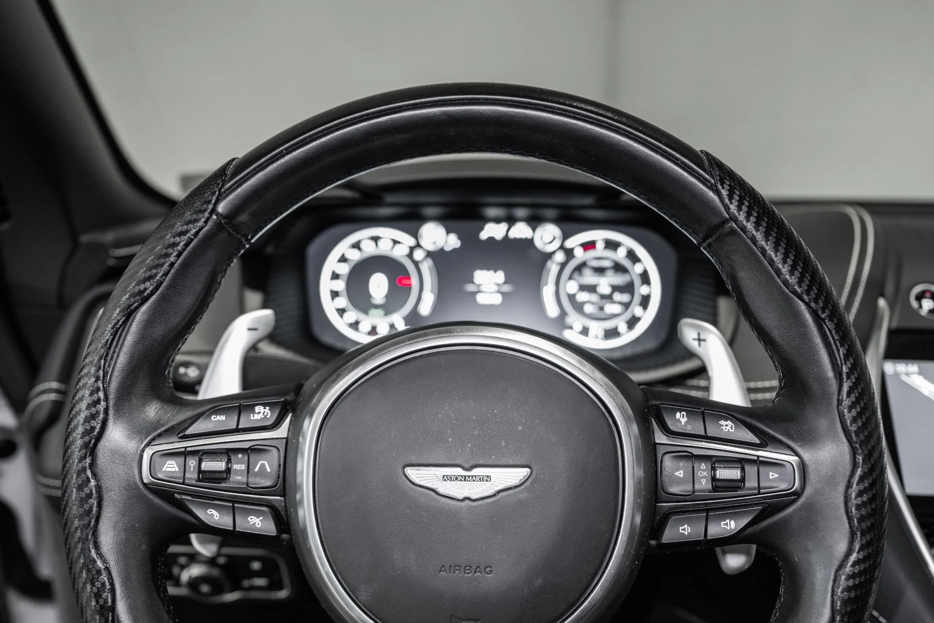 mph010_3077120435_Used_2023_Aston_Martin_DBX_707_1761749500_510e0e7aba