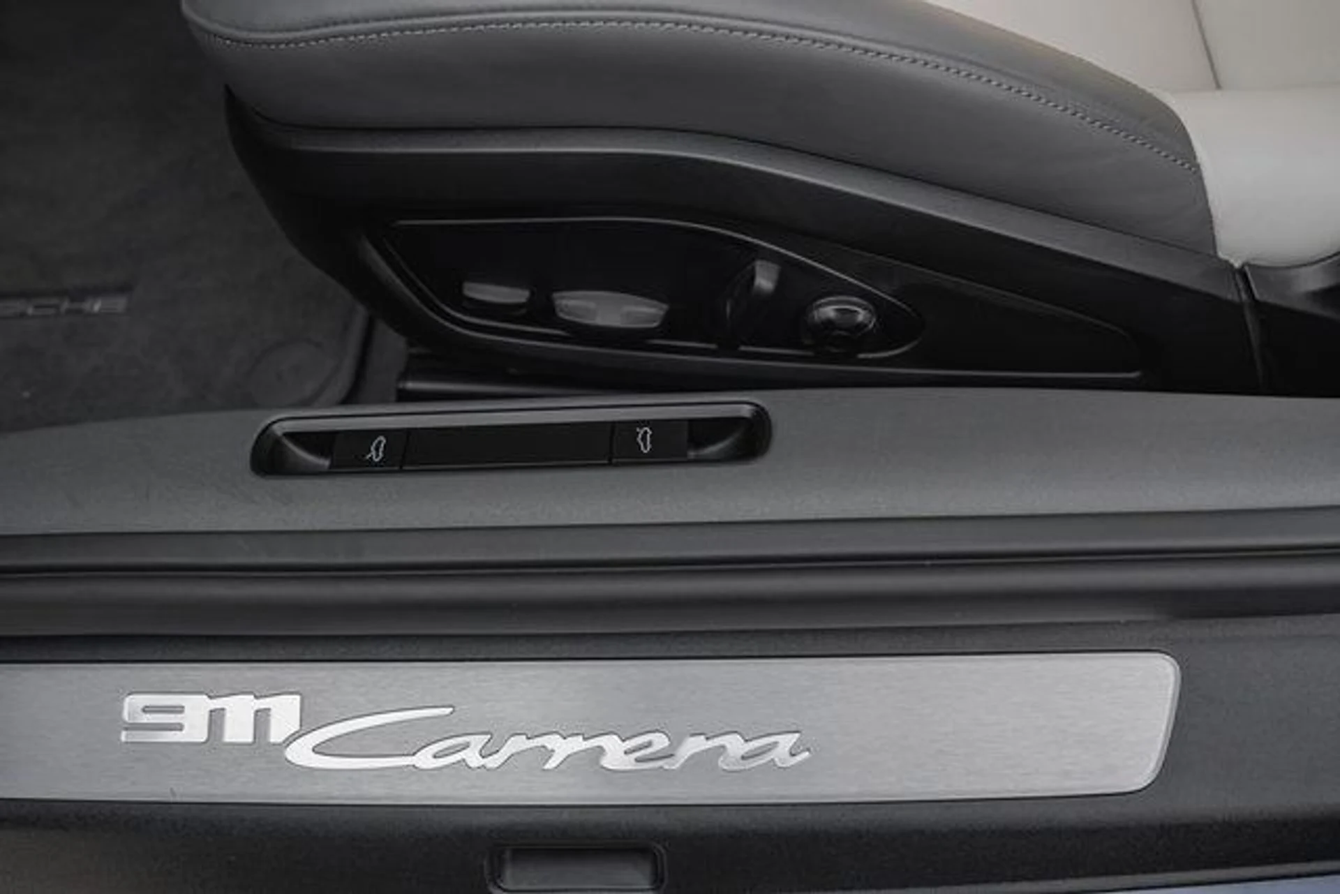 mph010_3078362601_0c419c5527f3d70ed9474525c741aa2a_5893dbf2fd