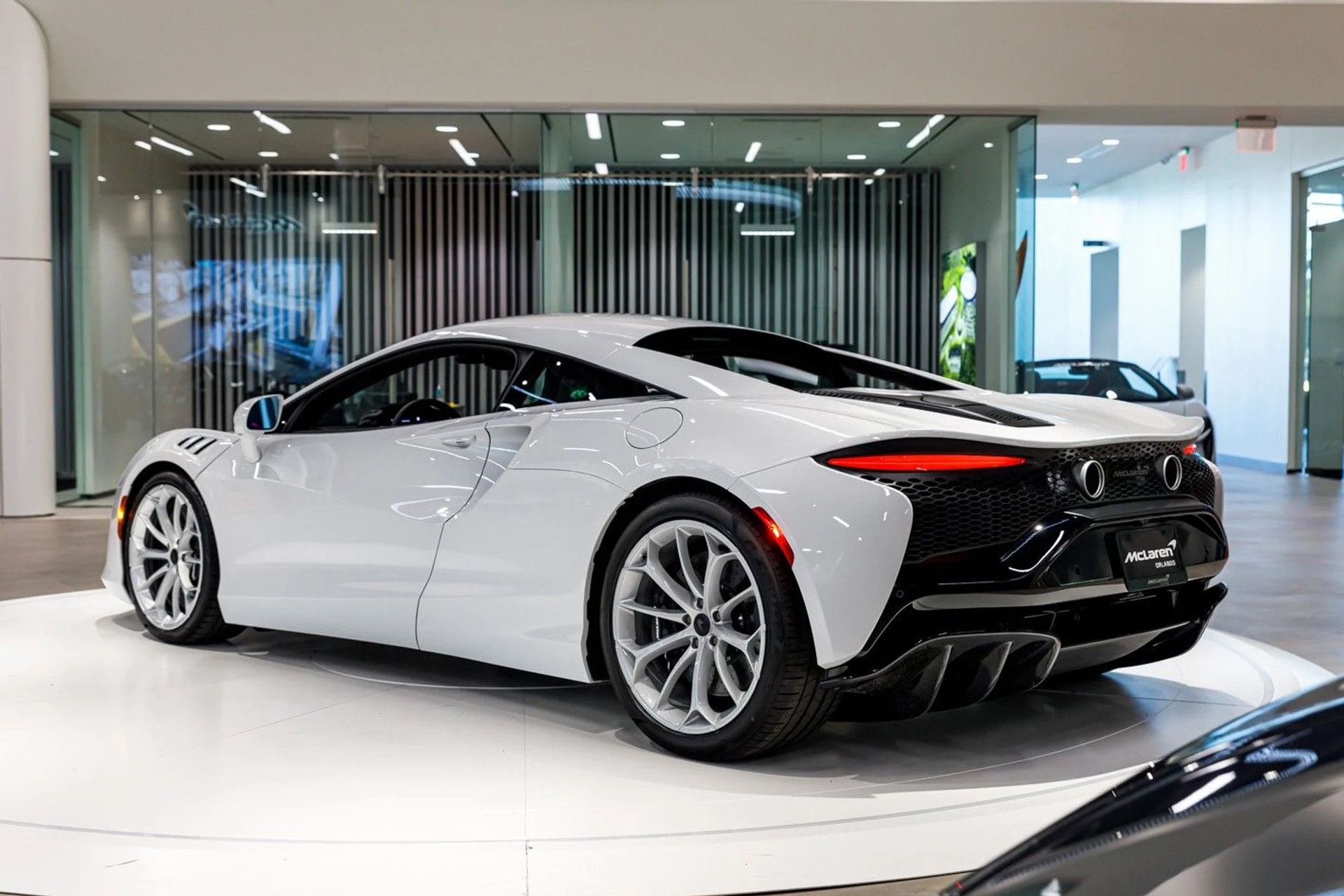 mph010_3079045636_669_p11_l_f5185b4ec4