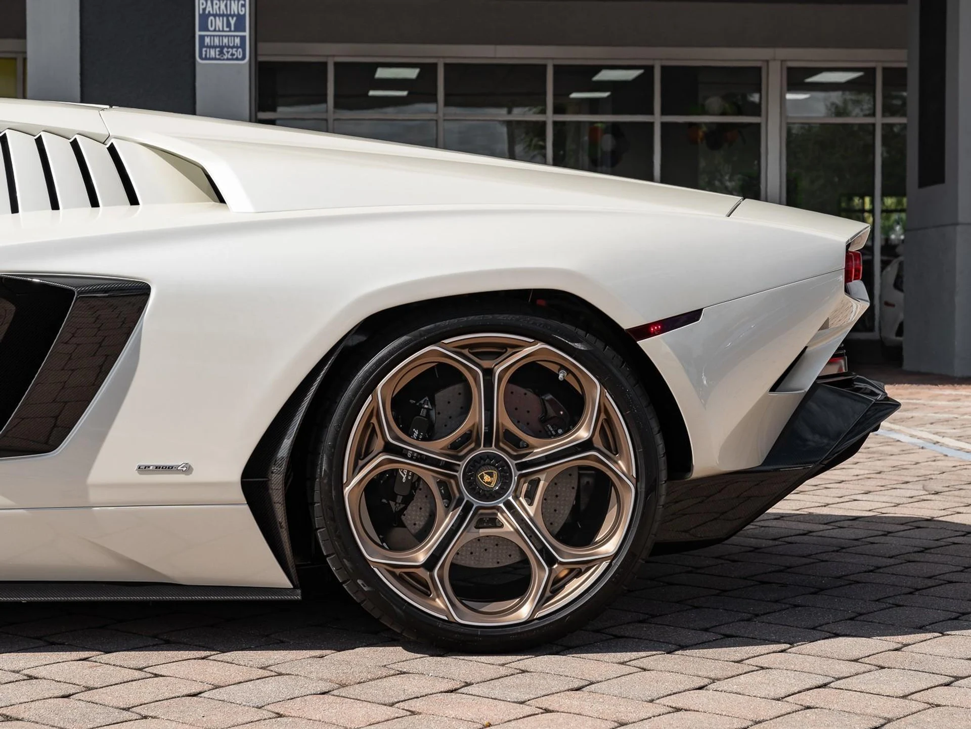 mph010_3082524134_Used_2022_Lamborghini_Countach_1762286756_03cfa4ad68