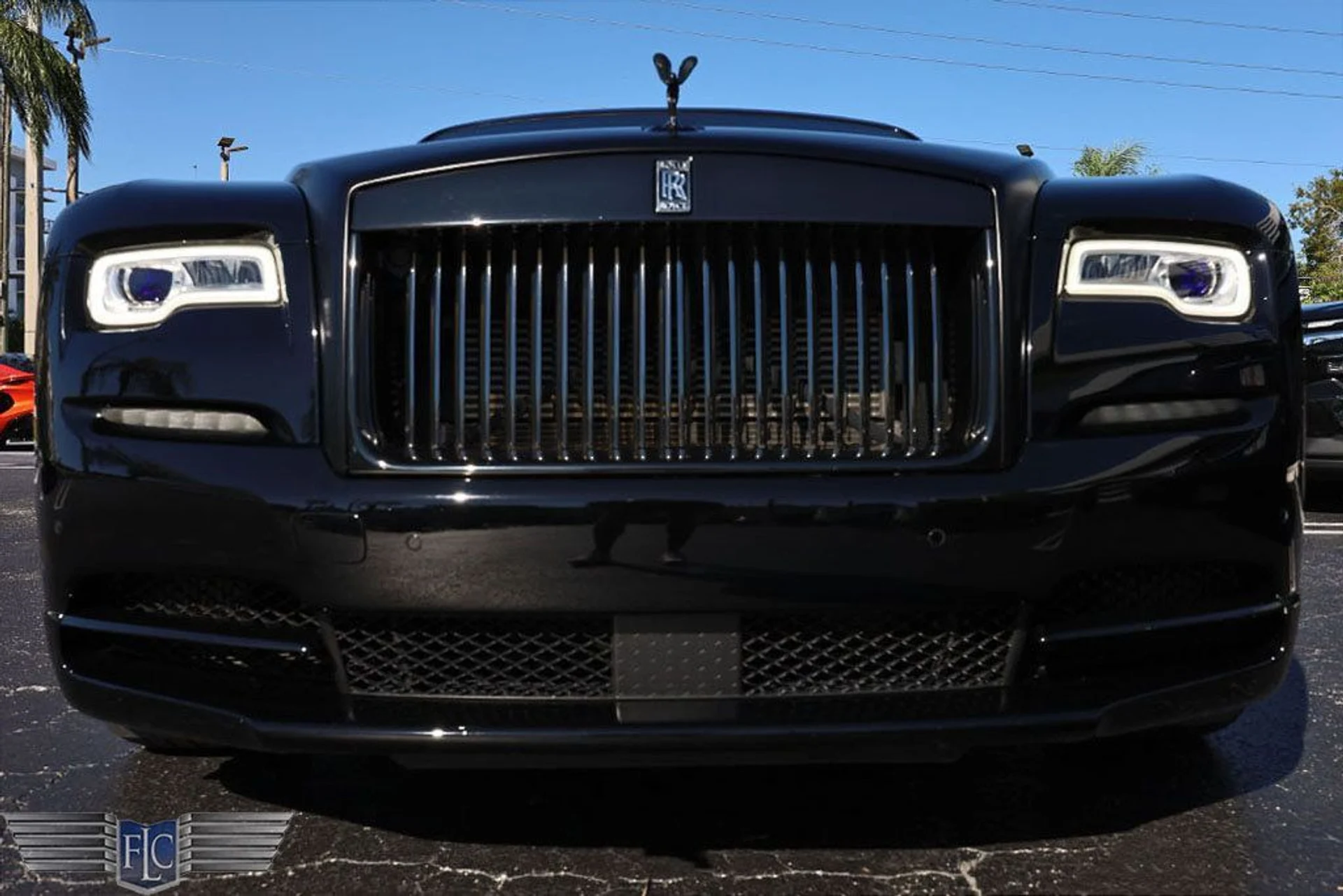 mph010_3086659173_used_2018_rolls_royce_dawn_blackbadgeconvertible_6305_22965393_11_1024_24ed230a1c