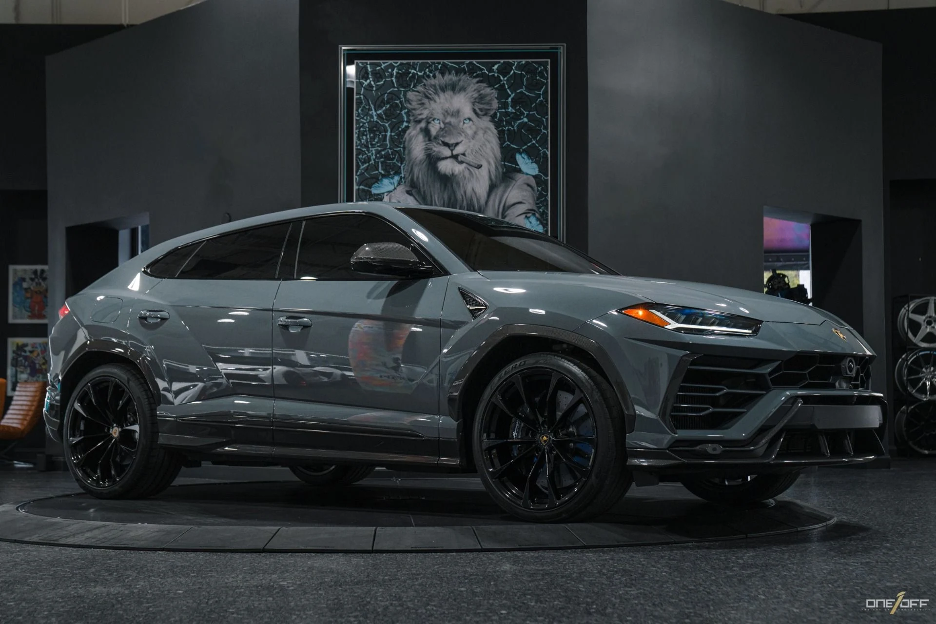 mph010_3087636257_Used_2022_Lamborghini_Urus_306_K_MSRP_ALL_Carbon_Grigio_Telesto_Paint_1752782699_c7300899d0