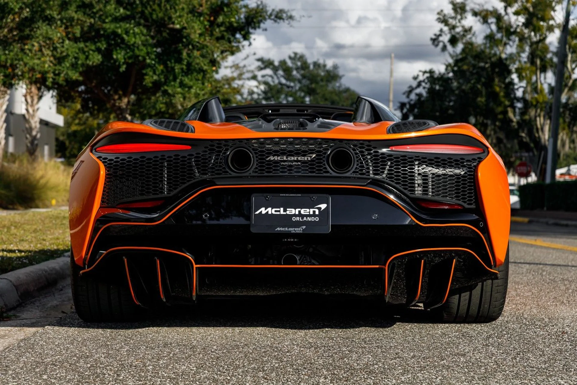 mph010_3091422823_457_p11_l_2708270725