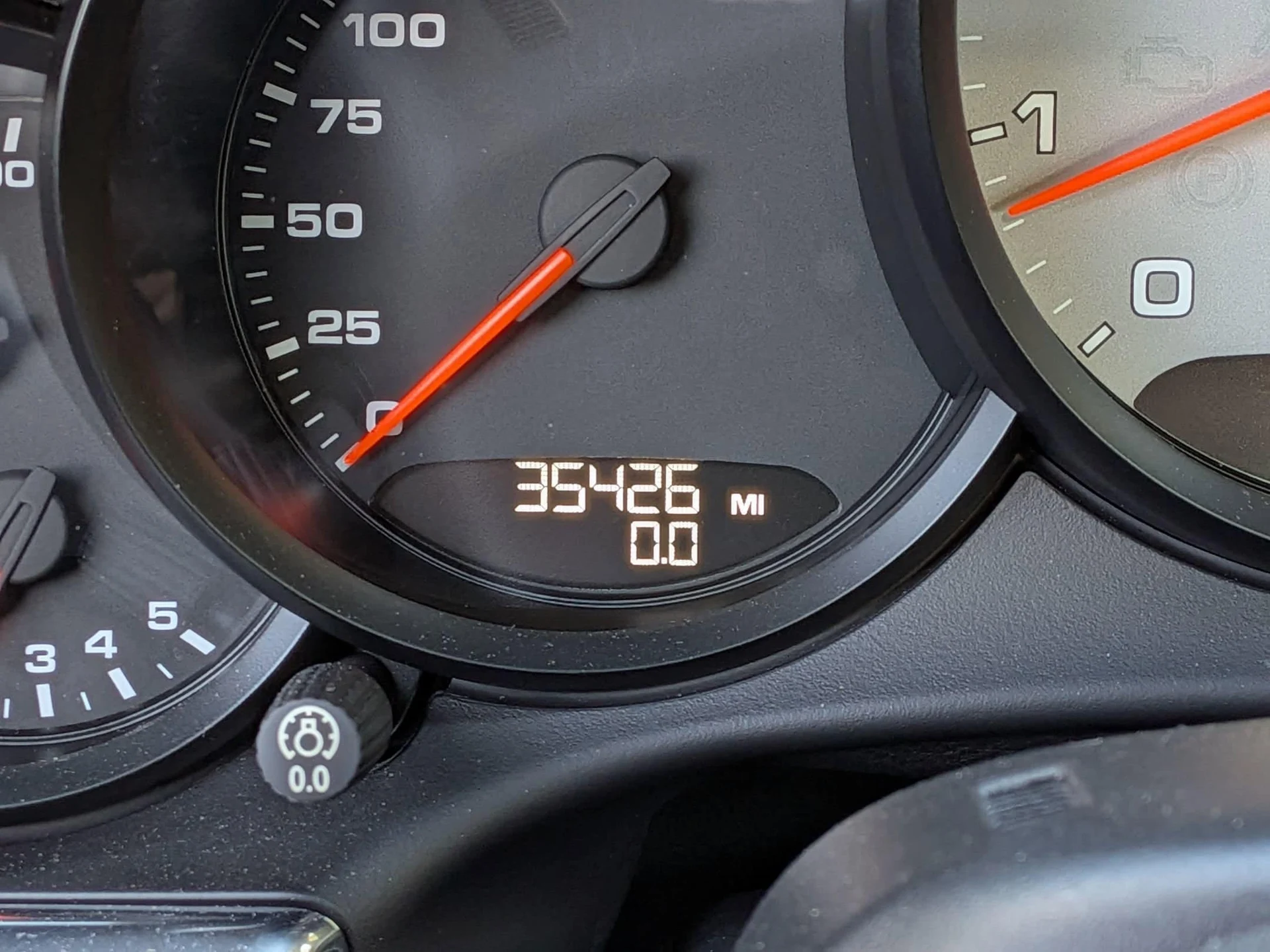 mph010_3099552292_f11973b0d1fd7edd80e59f3693fe330ax_56fa9624af