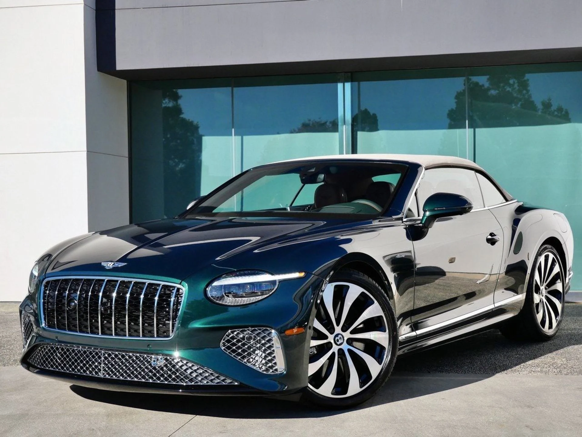 mph010_3109977298_63e90cd1d63c4b2b2b1d9adcb50b027ex_4d5c26a8b3