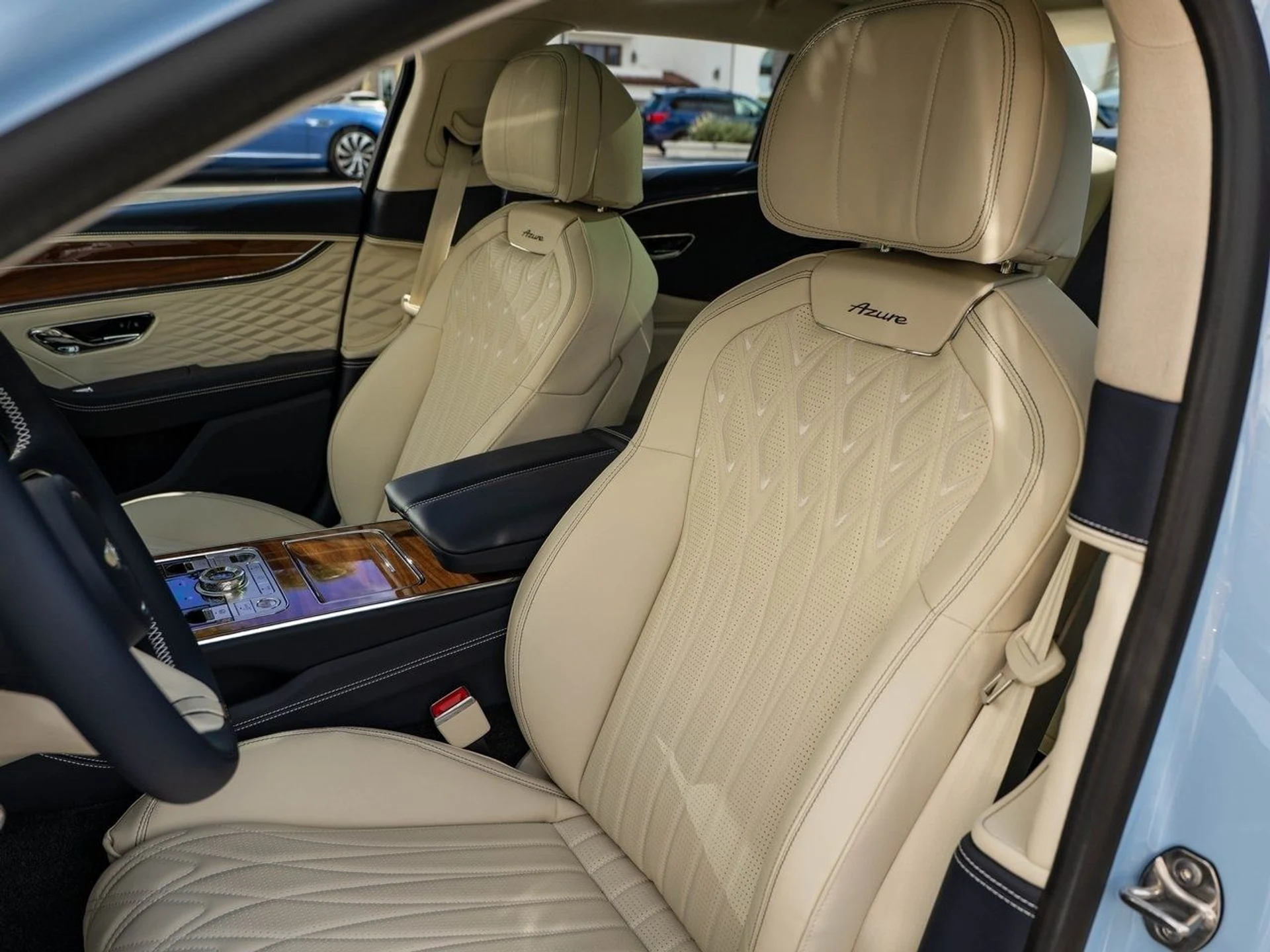 mph010_3110278724_e4633eda4872353fad73bdf1e45134bcx_0d37d0a437