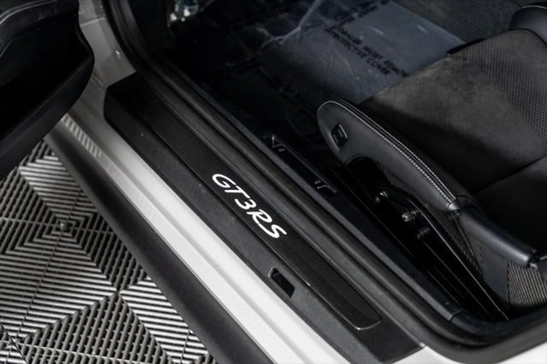 mph010_3114878782_E_Qe2ml_Nt_T_Xm8_Fabcf_L_Ly93w_P3_Y_b8f254395a