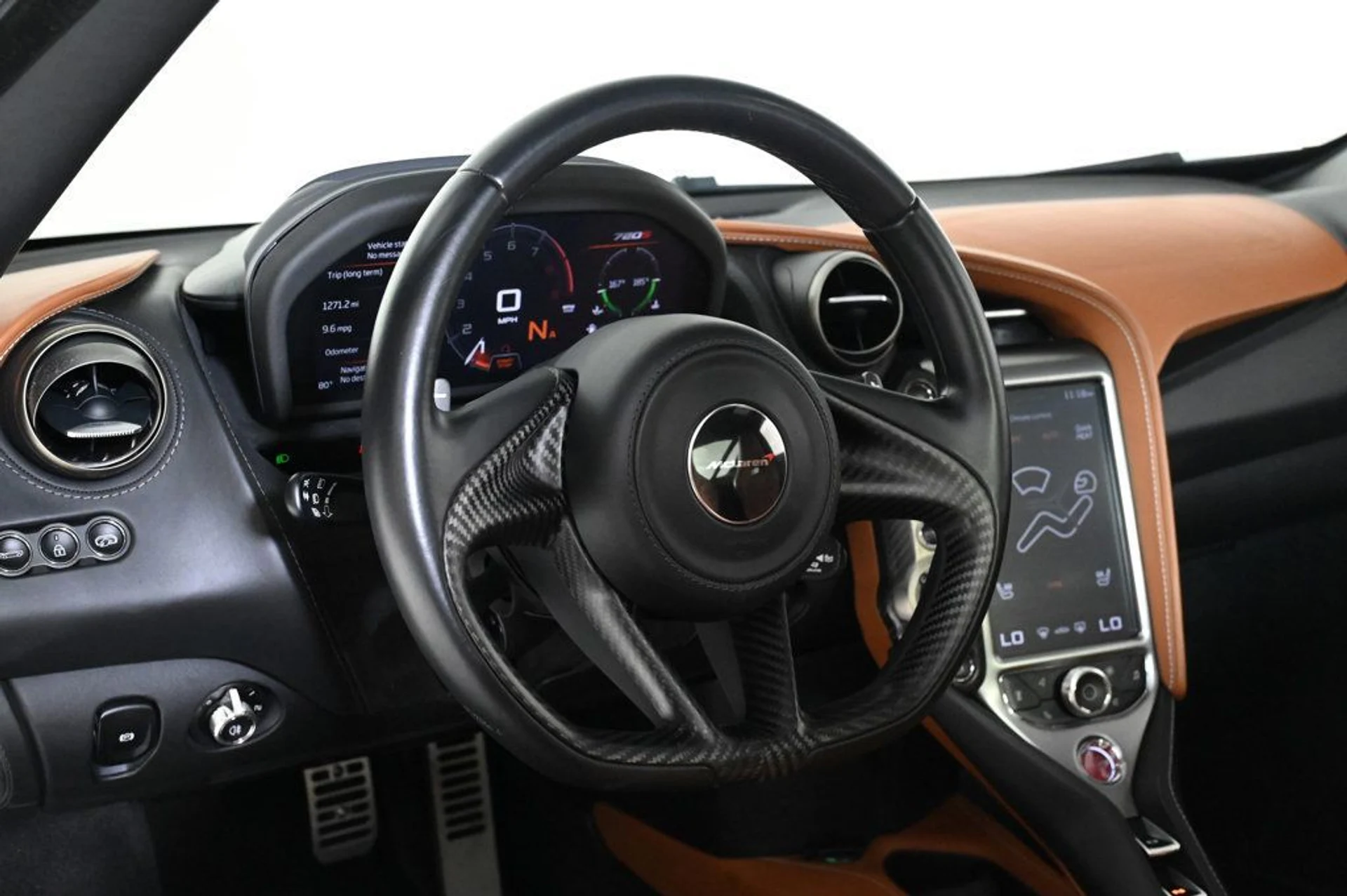 mph010_3115773642_used_2018_mclaren_720s_luxury_11350_22954018_10_1024_8de9be2375