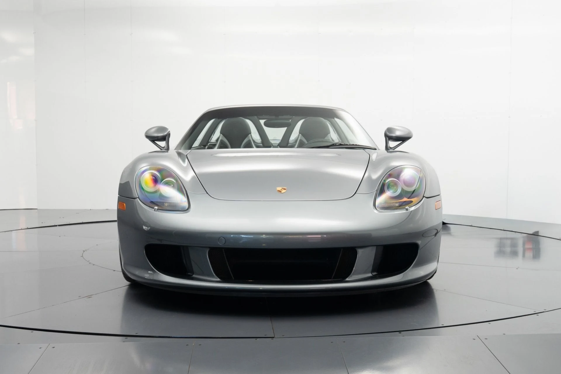 mph010_3116858541_Used_2004_Porsche_Carrera_GT_1793121940_c53d10b58b