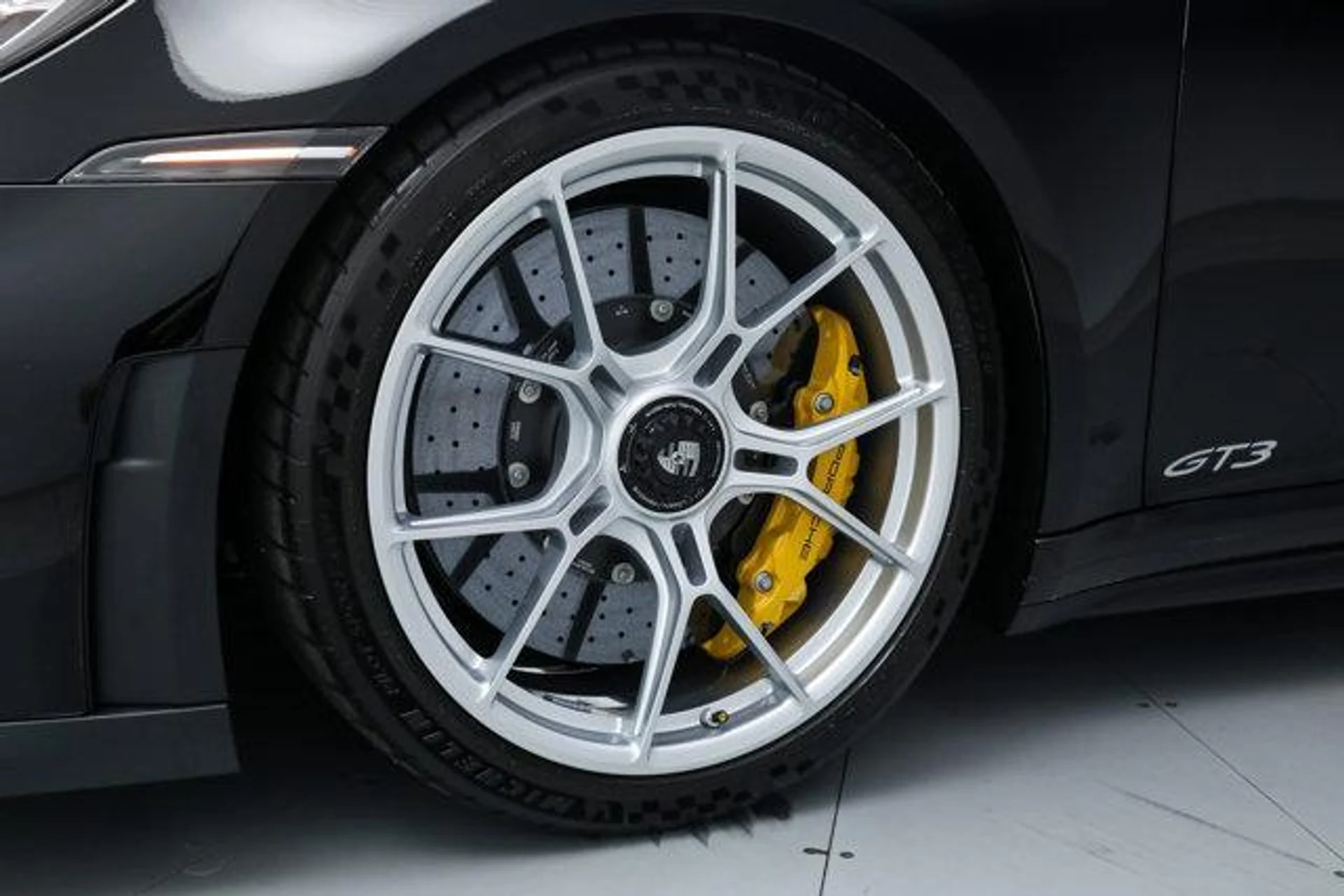 mph010_3118183867_F_Goc_A4_Bw_R2_Wt_Oh_Phkbpggn7307_A_0b4c123403