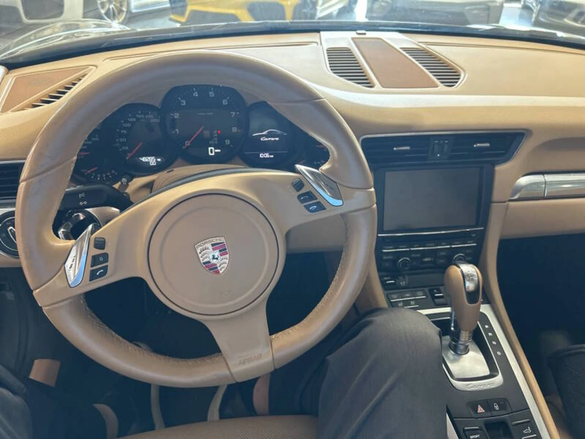 mph010_3122972300_2014_porsche_911_carrera_2dr_coupe_3b69d5d442