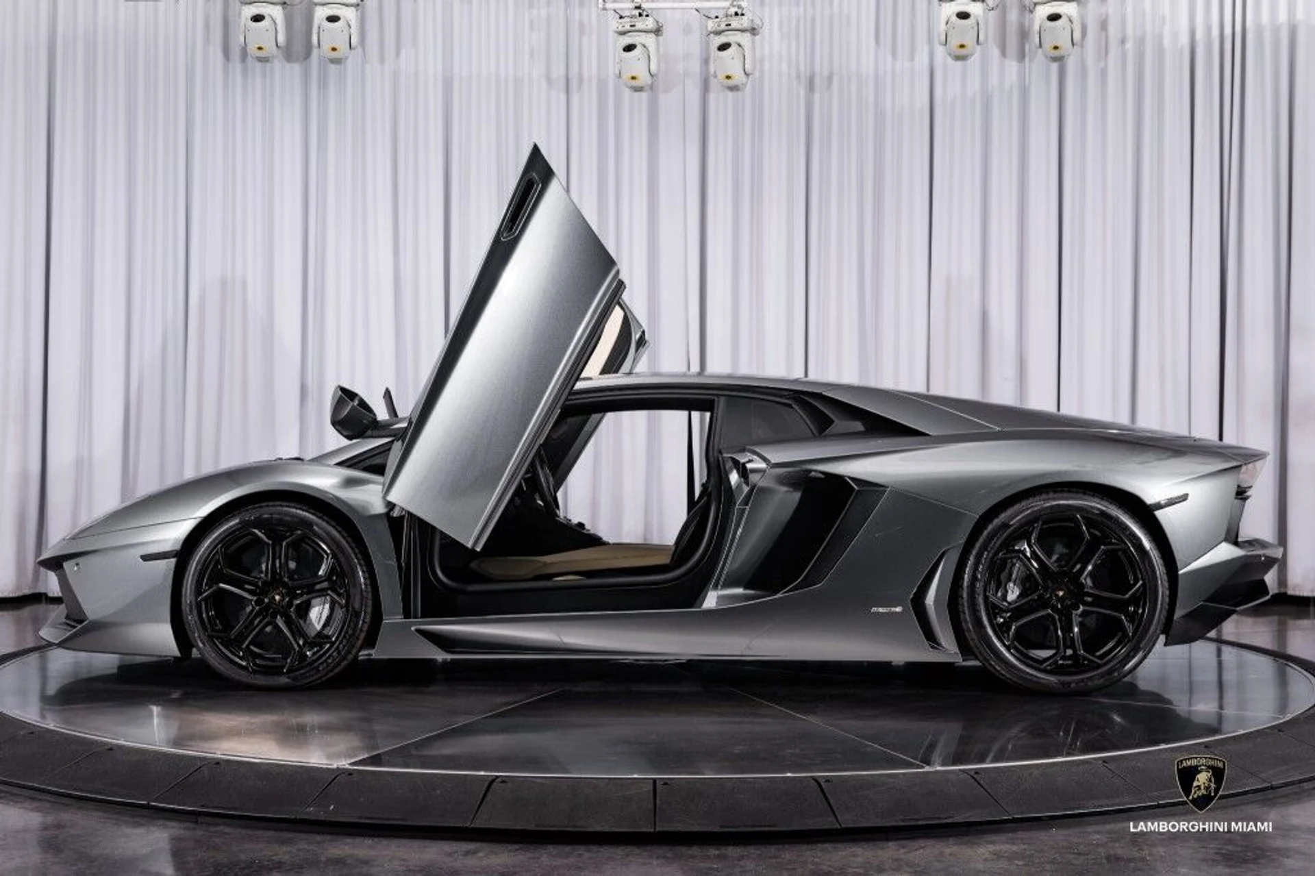 mph010_3126548729_9f84cbd24bffc1019a846c94c6a6ef98_d51df83895